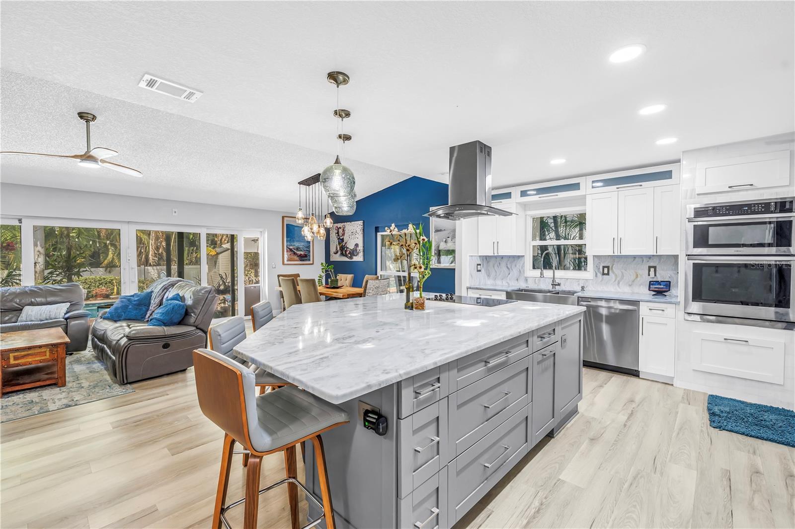 BONNIE GLYNN PH ONE-A - Residential