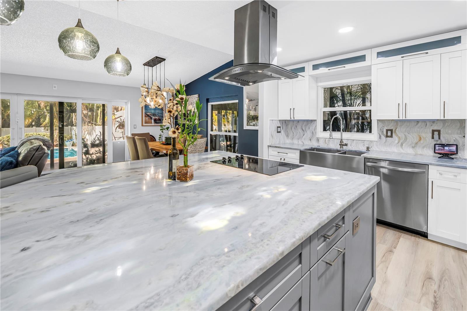 BONNIE GLYNN PH ONE-A - Residential