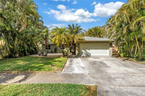 Photo of 6821 N Circle Creek Dr, Pinellas Park, FL 33781 (MLS # TB8482714)