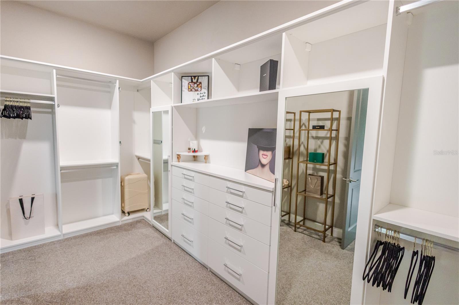 OAKMONT PH 2 PB 32 PG 30 - Residential