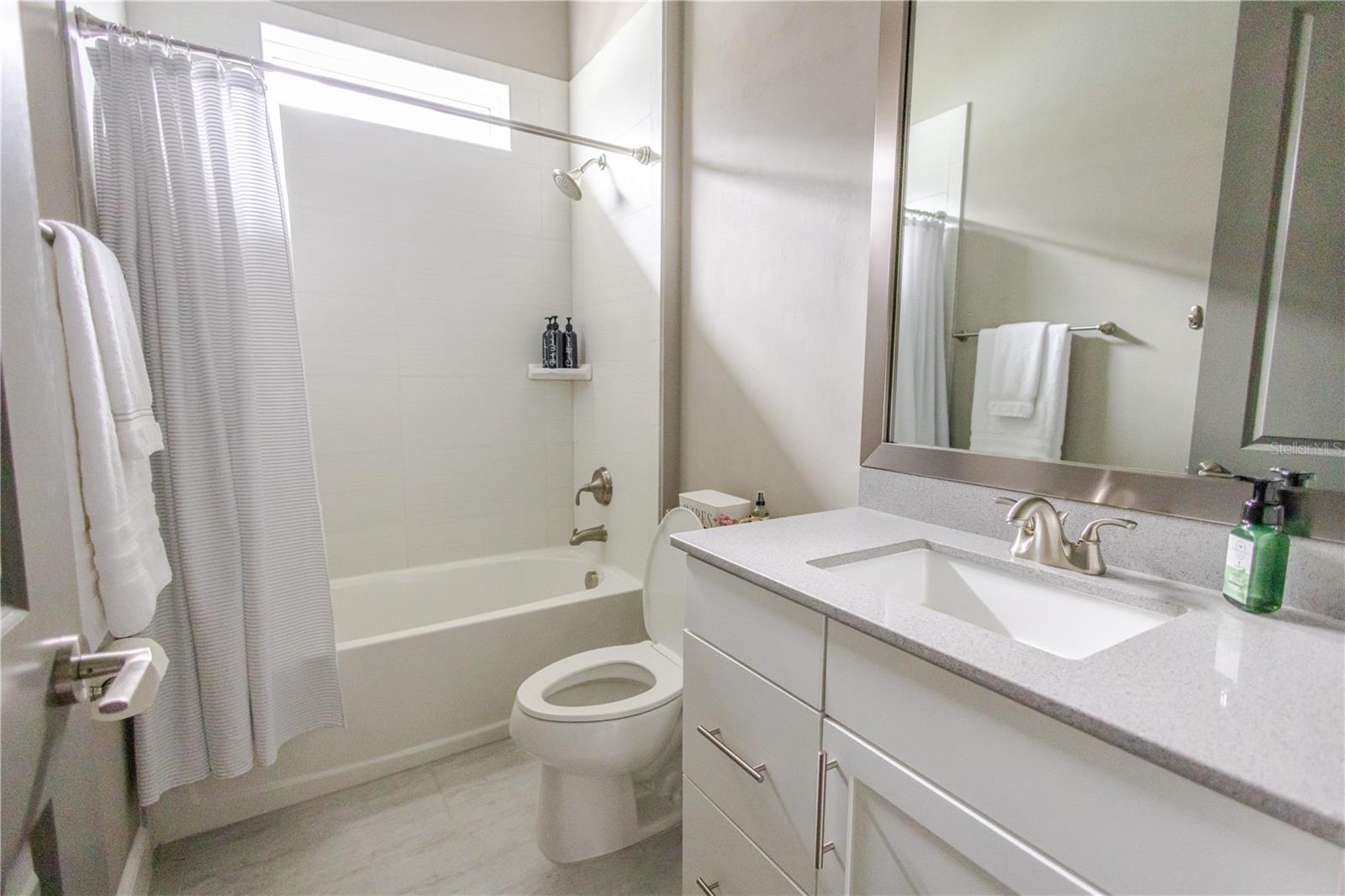 OAKMONT PH 2 PB 32 PG 30 - Residential