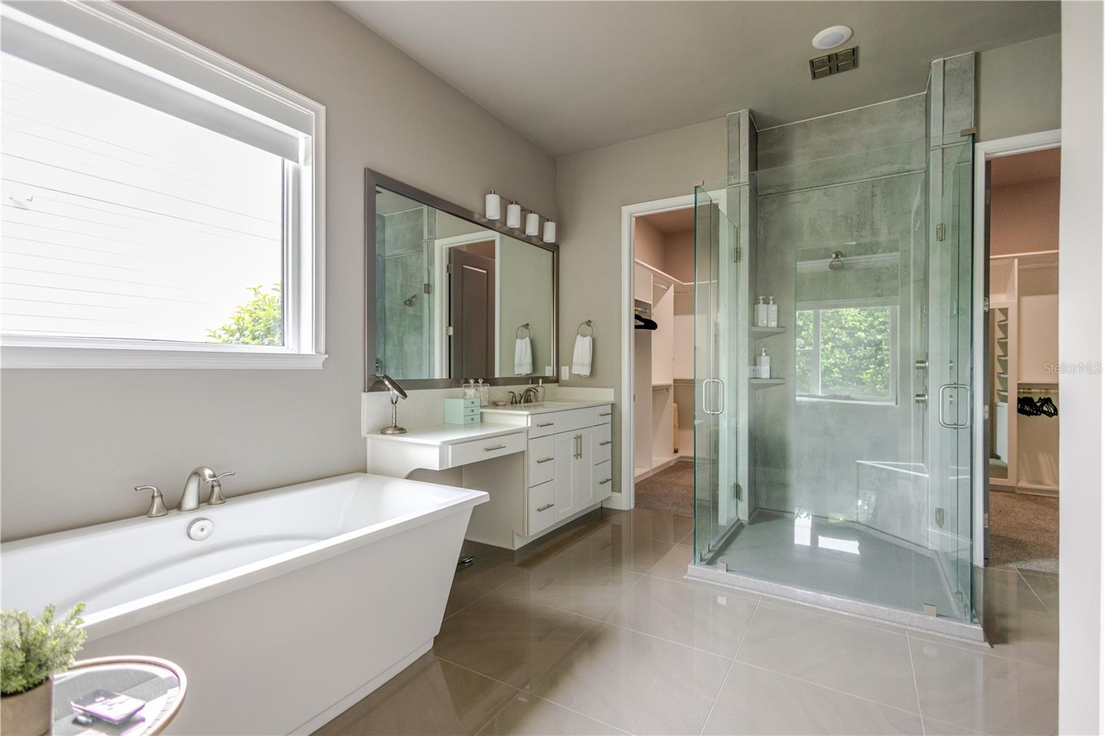 OAKMONT PH 2 PB 32 PG 30 - Residential