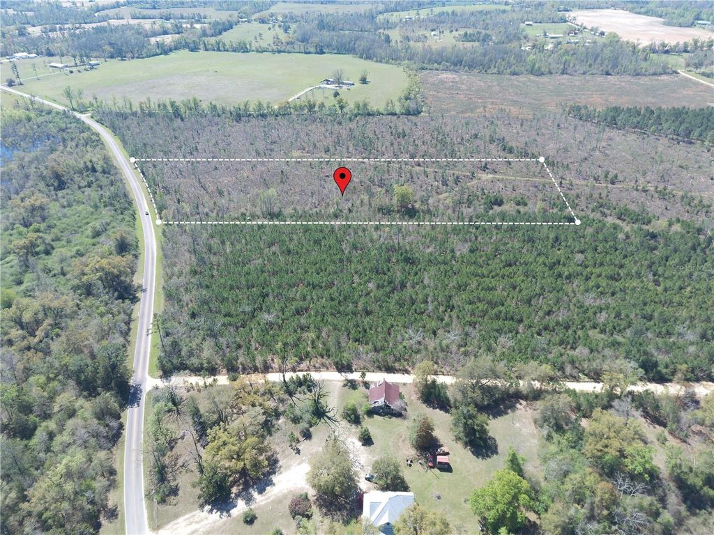 Photo of 7 Bethlehem Road, Cottondale, FL 32431 (MLS # TB8458468)
