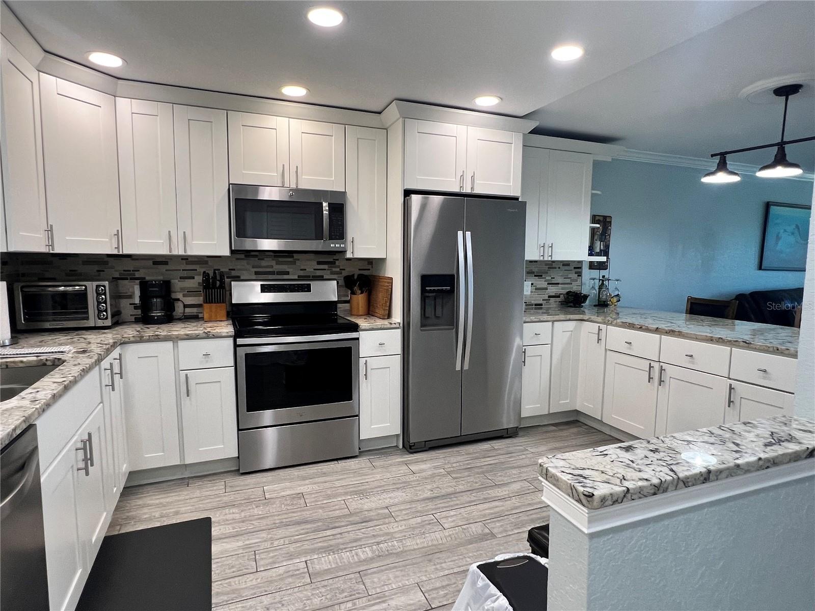 LANDMARK TOWERS 1 - Residential