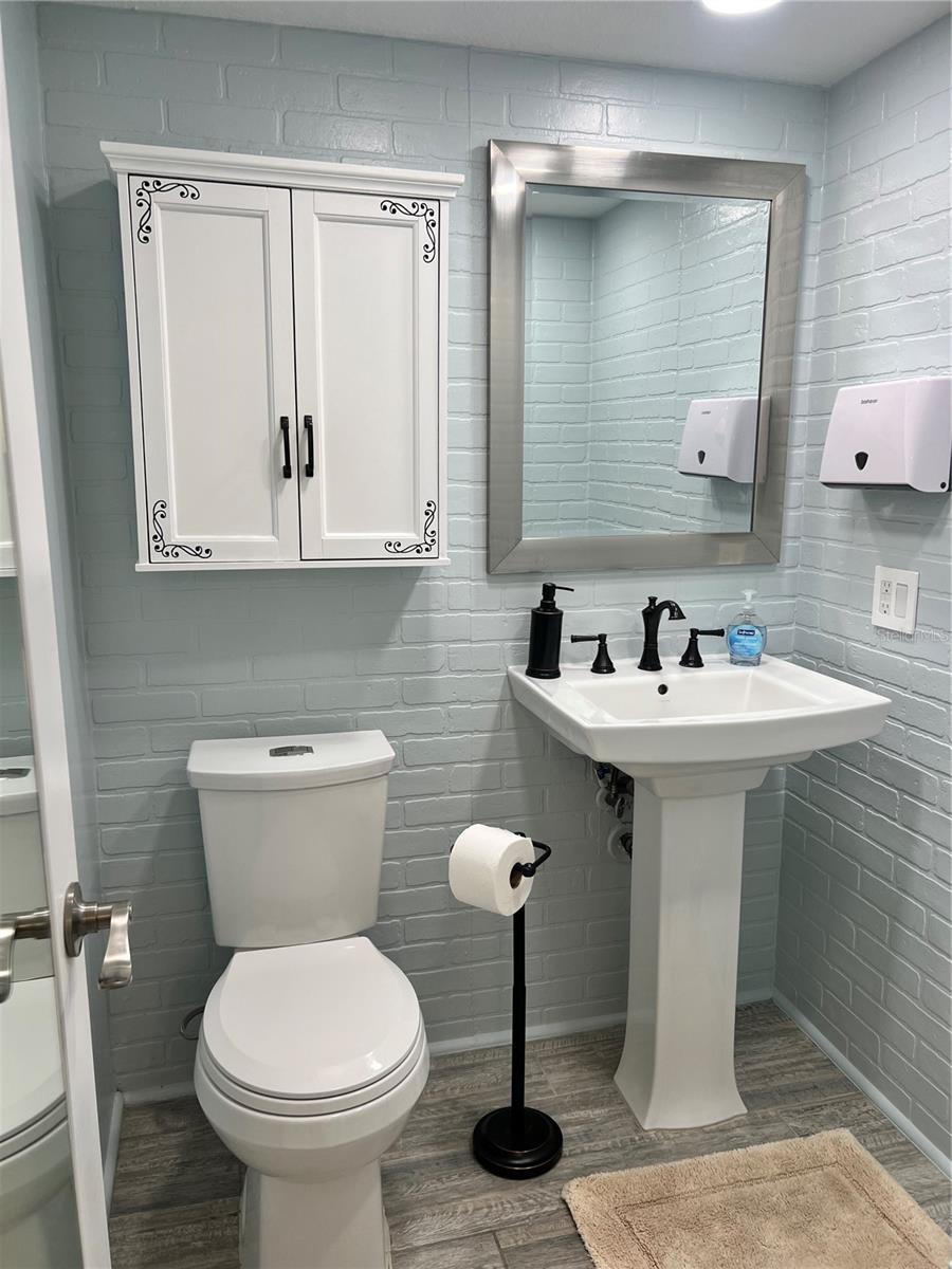 LANDMARK TOWERS 1 - Residential