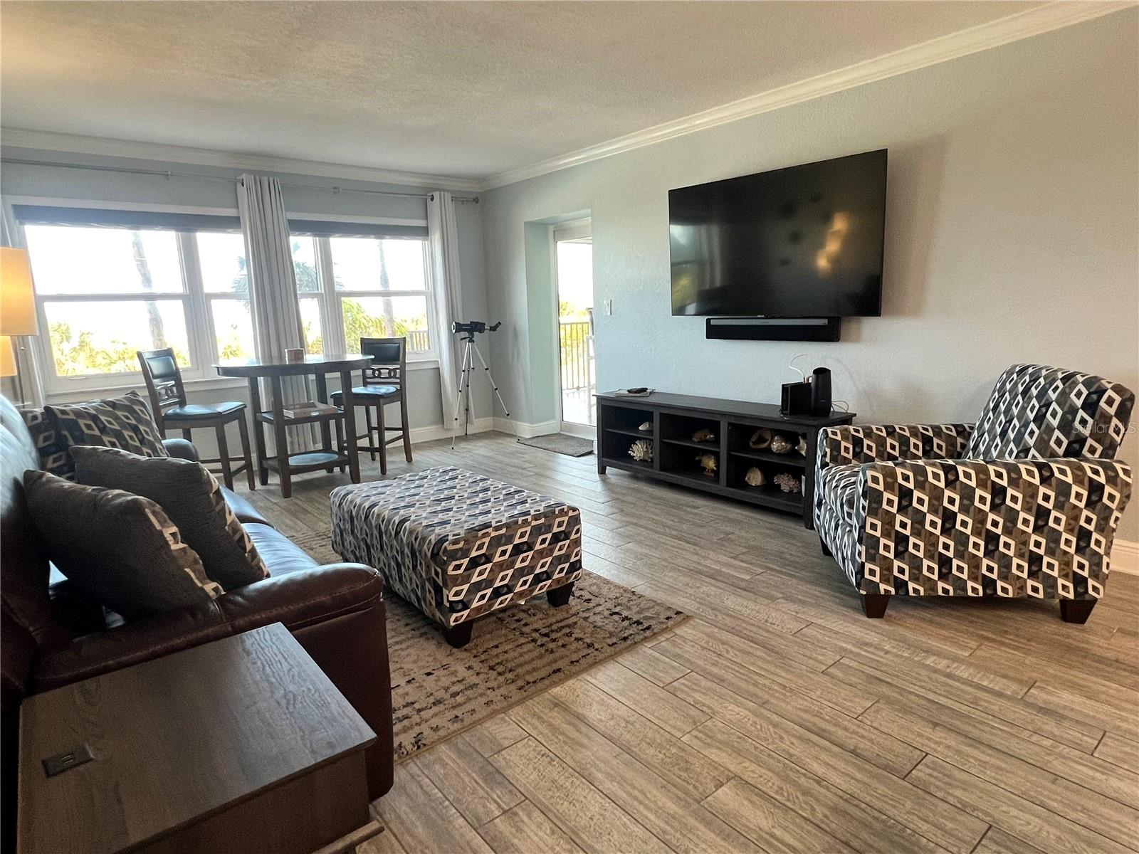 LANDMARK TOWERS 1 - Residential