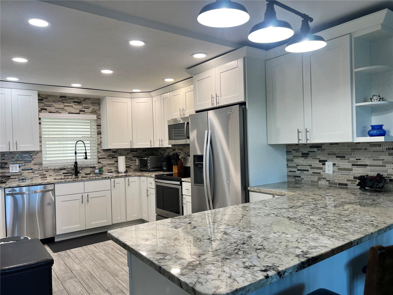 LANDMARK TOWERS 1 - Residential