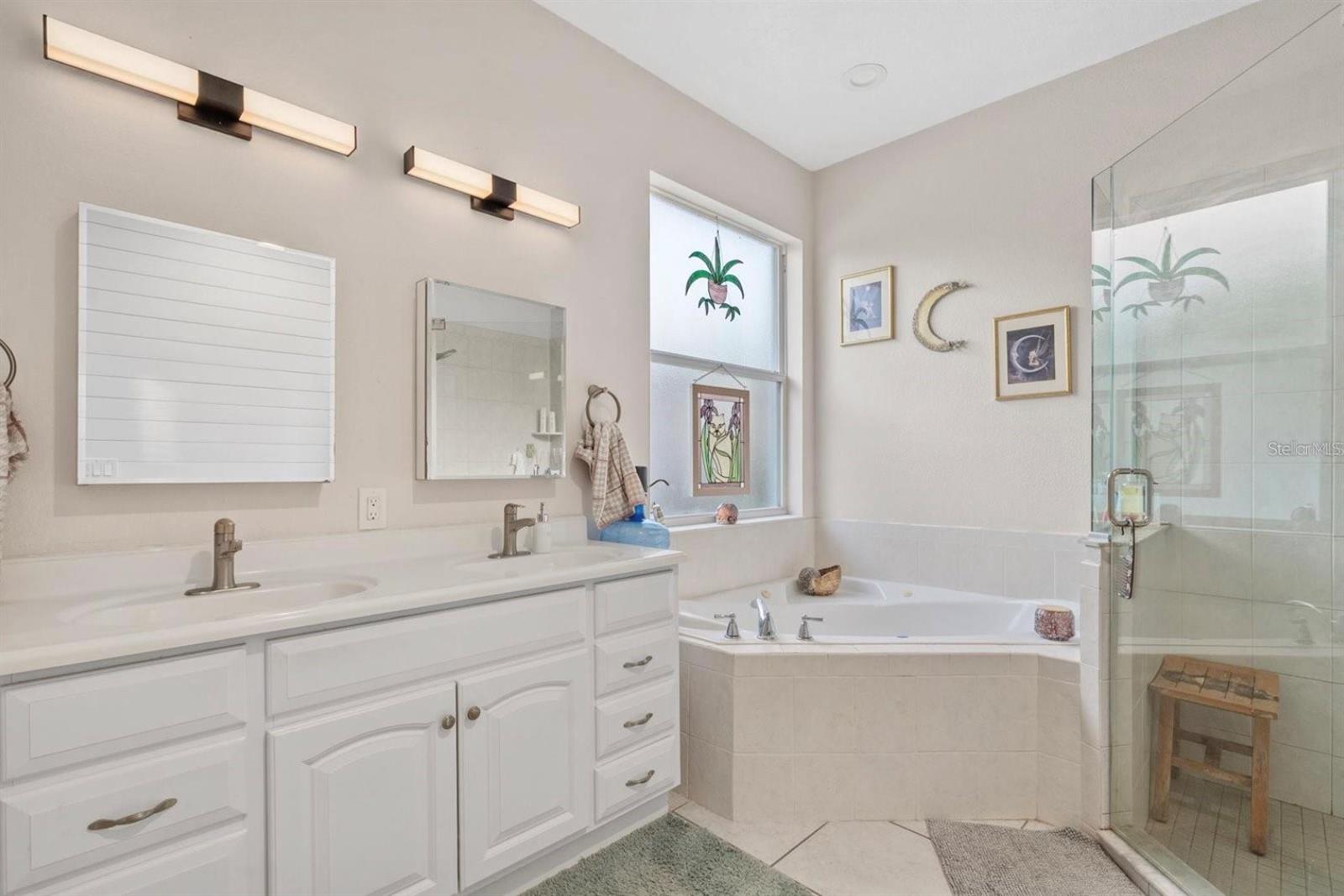 VILLAGES/PINE TREE SPRUCE PINE - Residential Lease