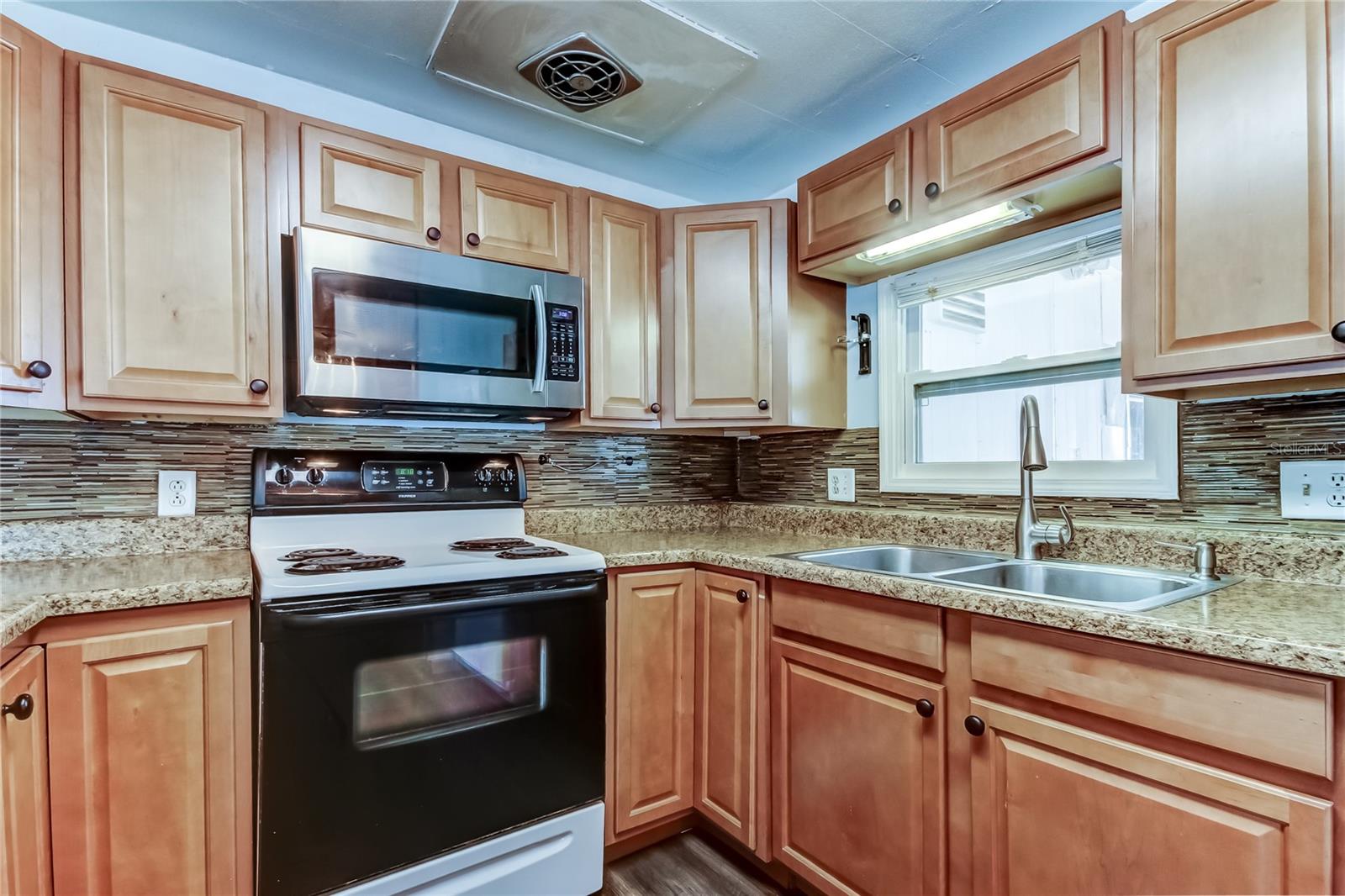 TARPON SHORES MOBILE HOME VILLAGE UNREC - Residential