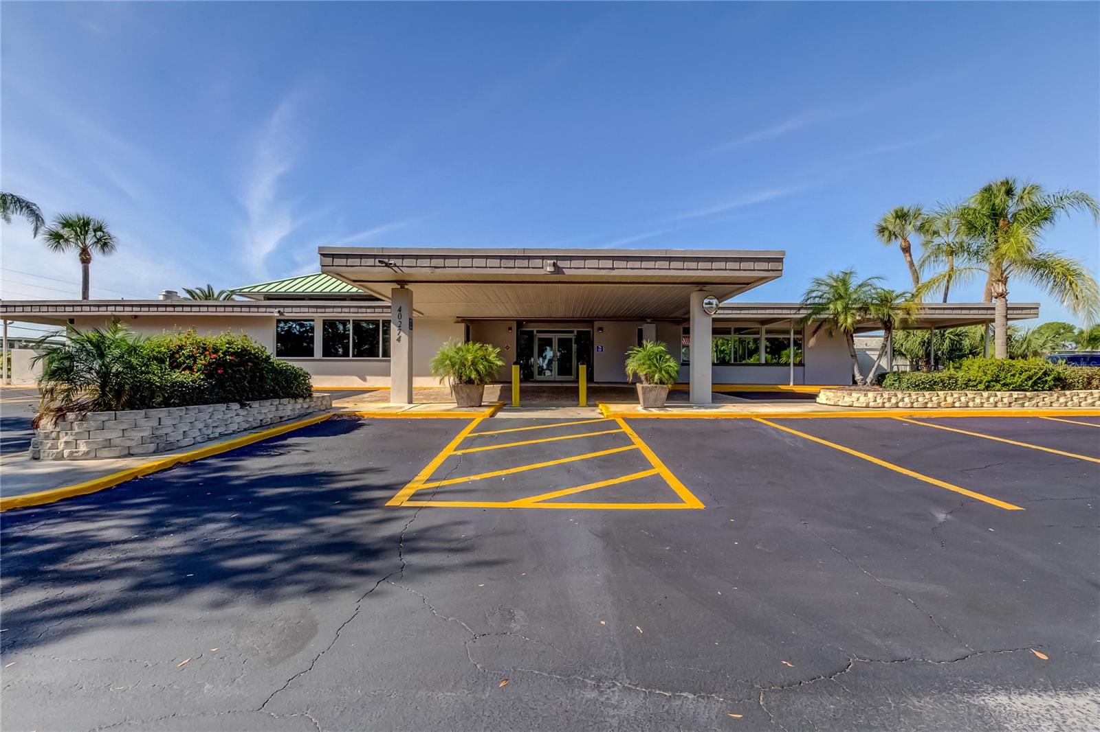 TARPON SHORES MOBILE HOME VILLAGE UNREC - Residential