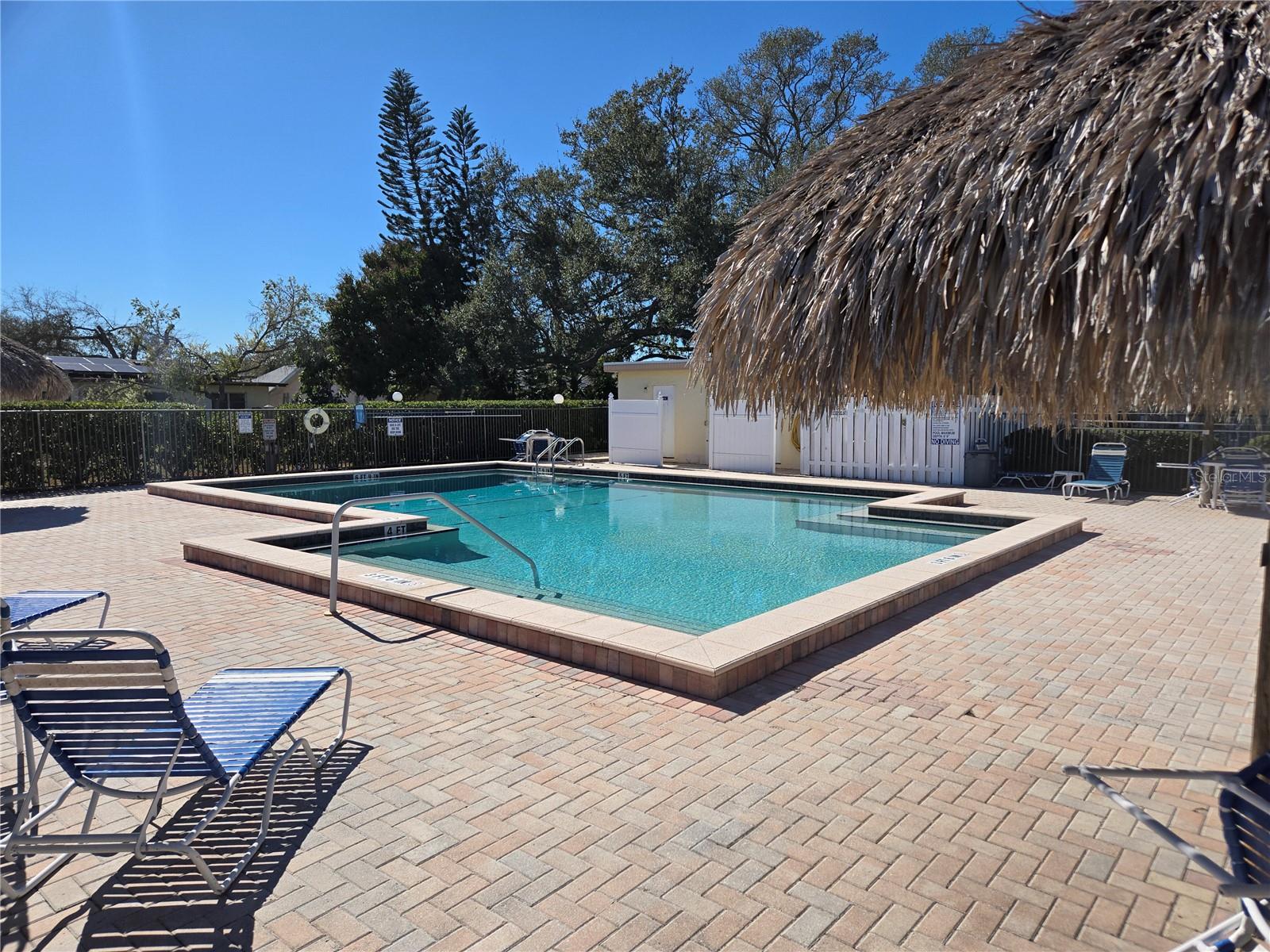 LAKES VILLAS CONDO I - Residential