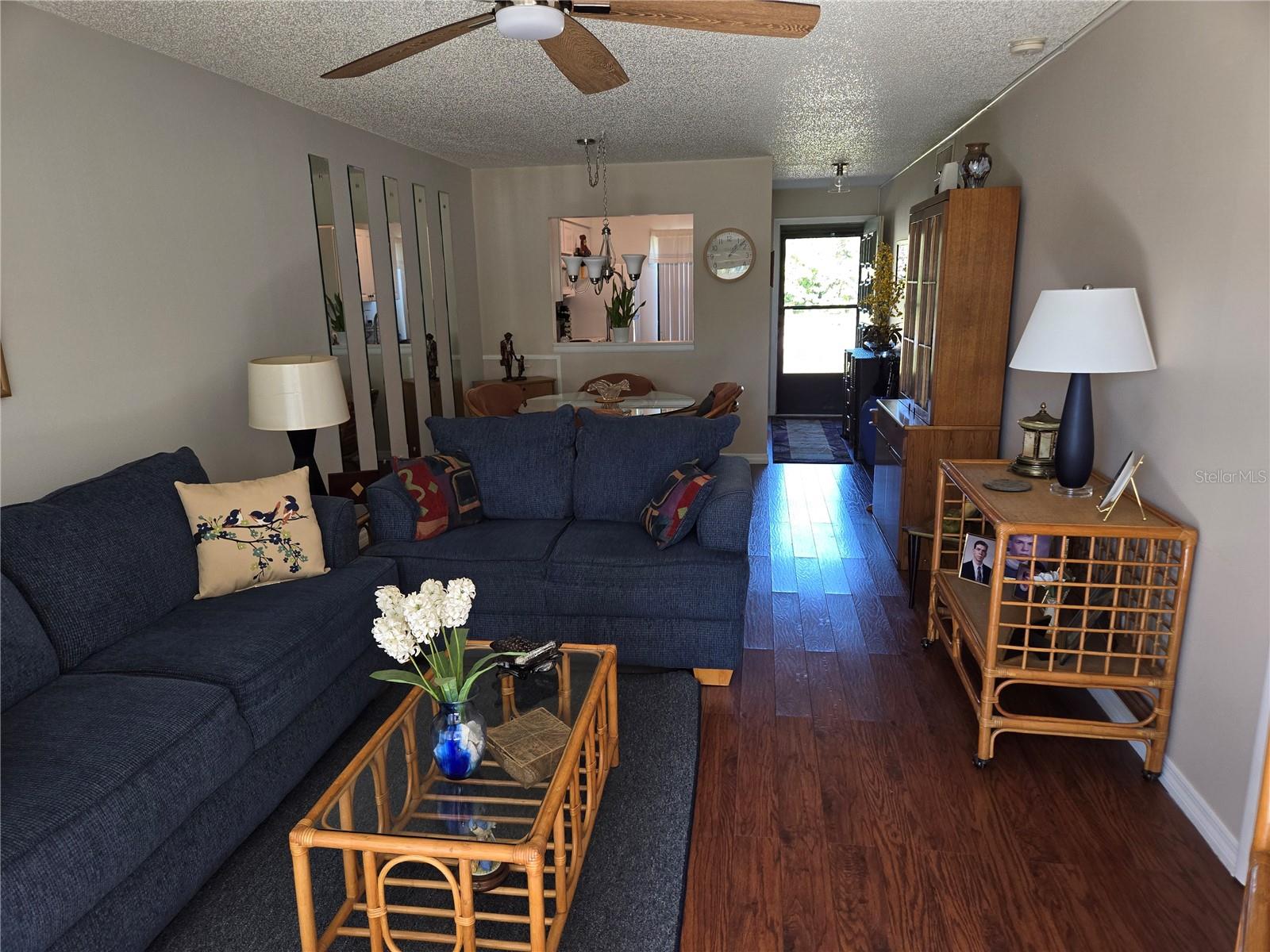 LAKES VILLAS CONDO I - Residential