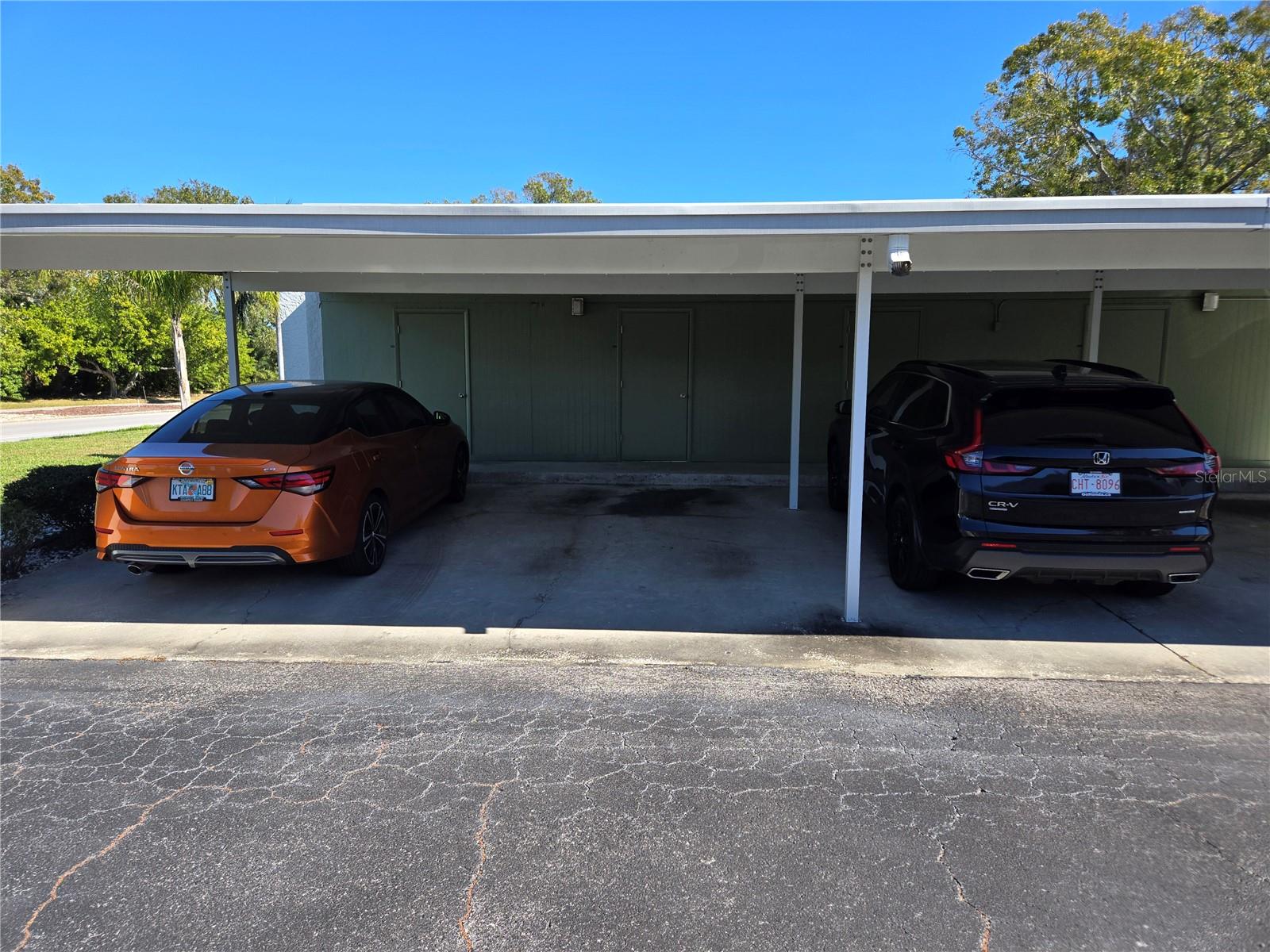 LAKES VILLAS CONDO I - Residential