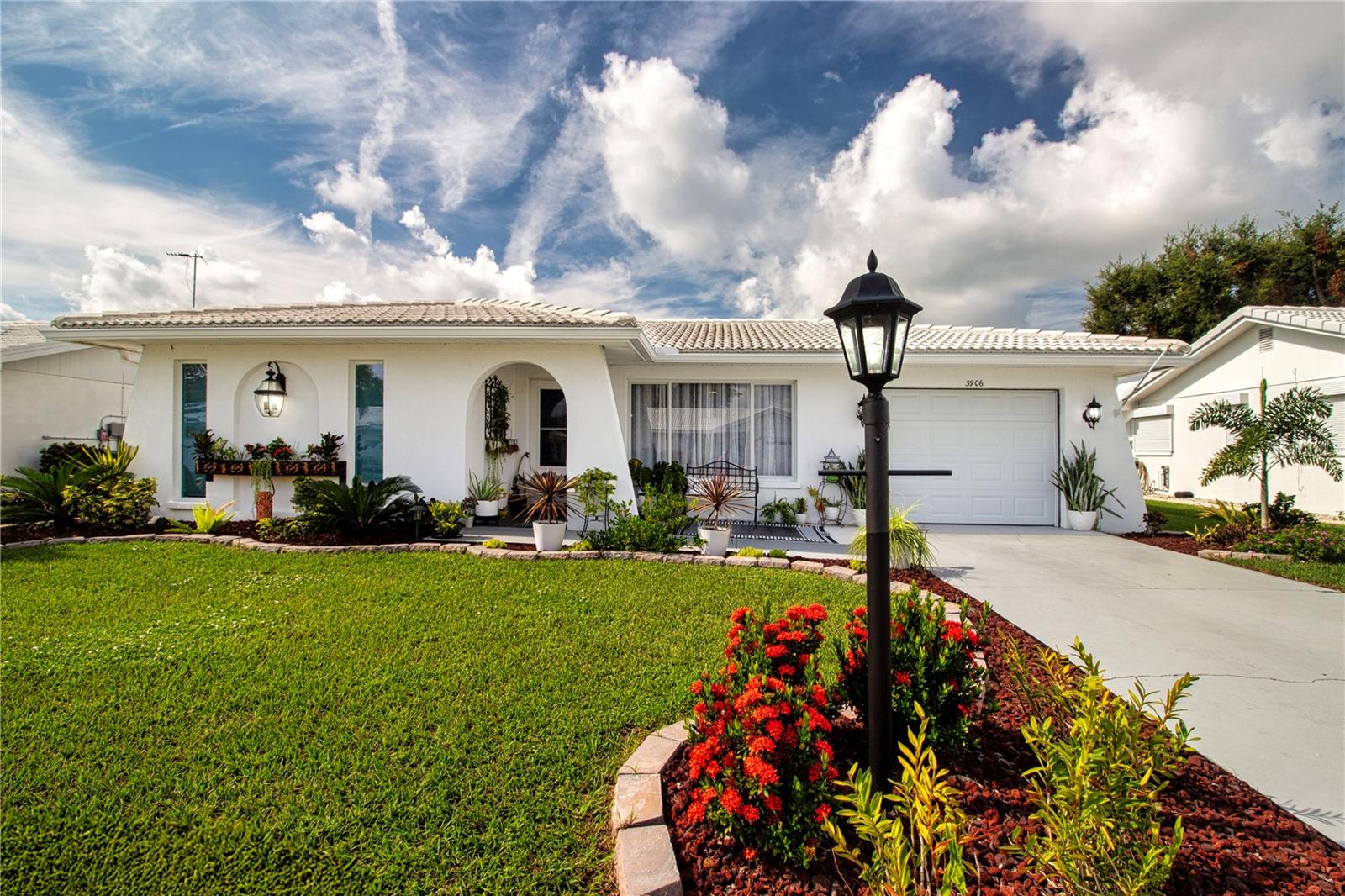 3906 CHINABERRY ROAD