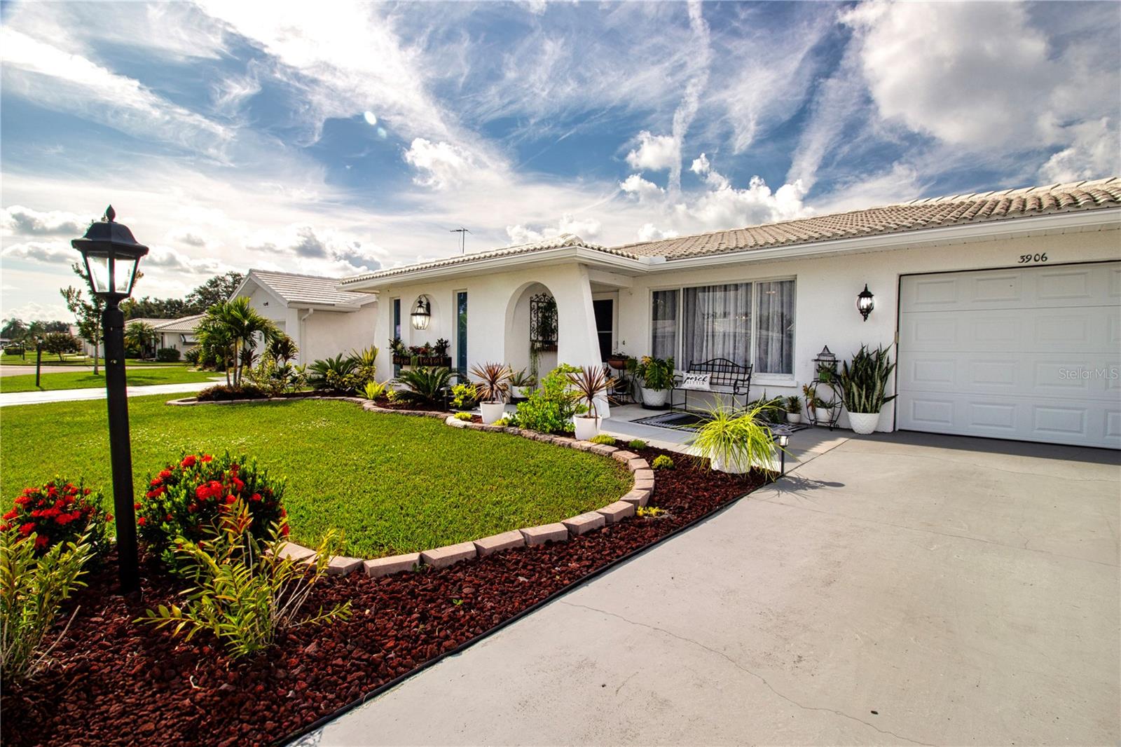 3906 CHINABERRY ROAD