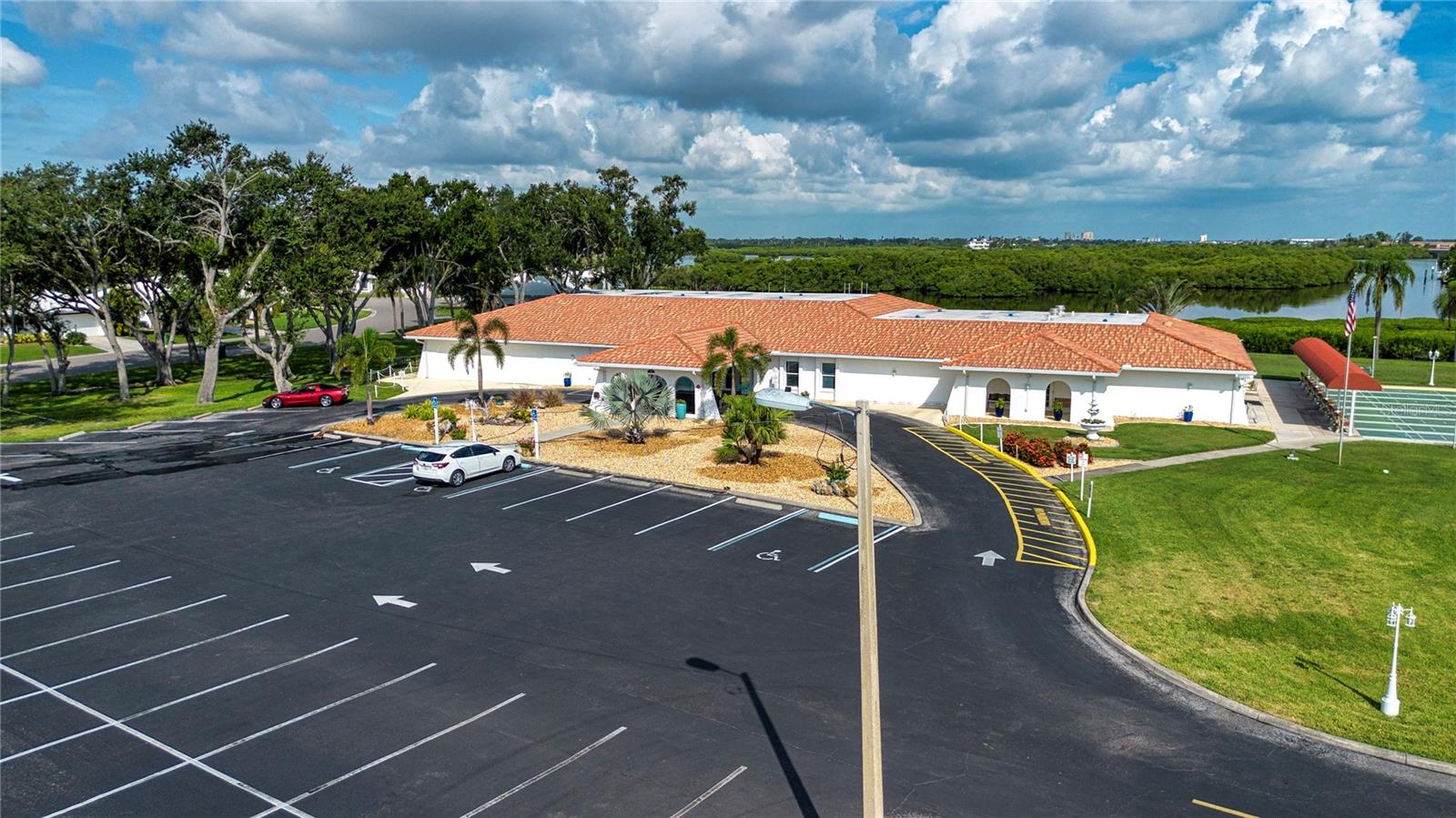 RIVER ISLES - Residential