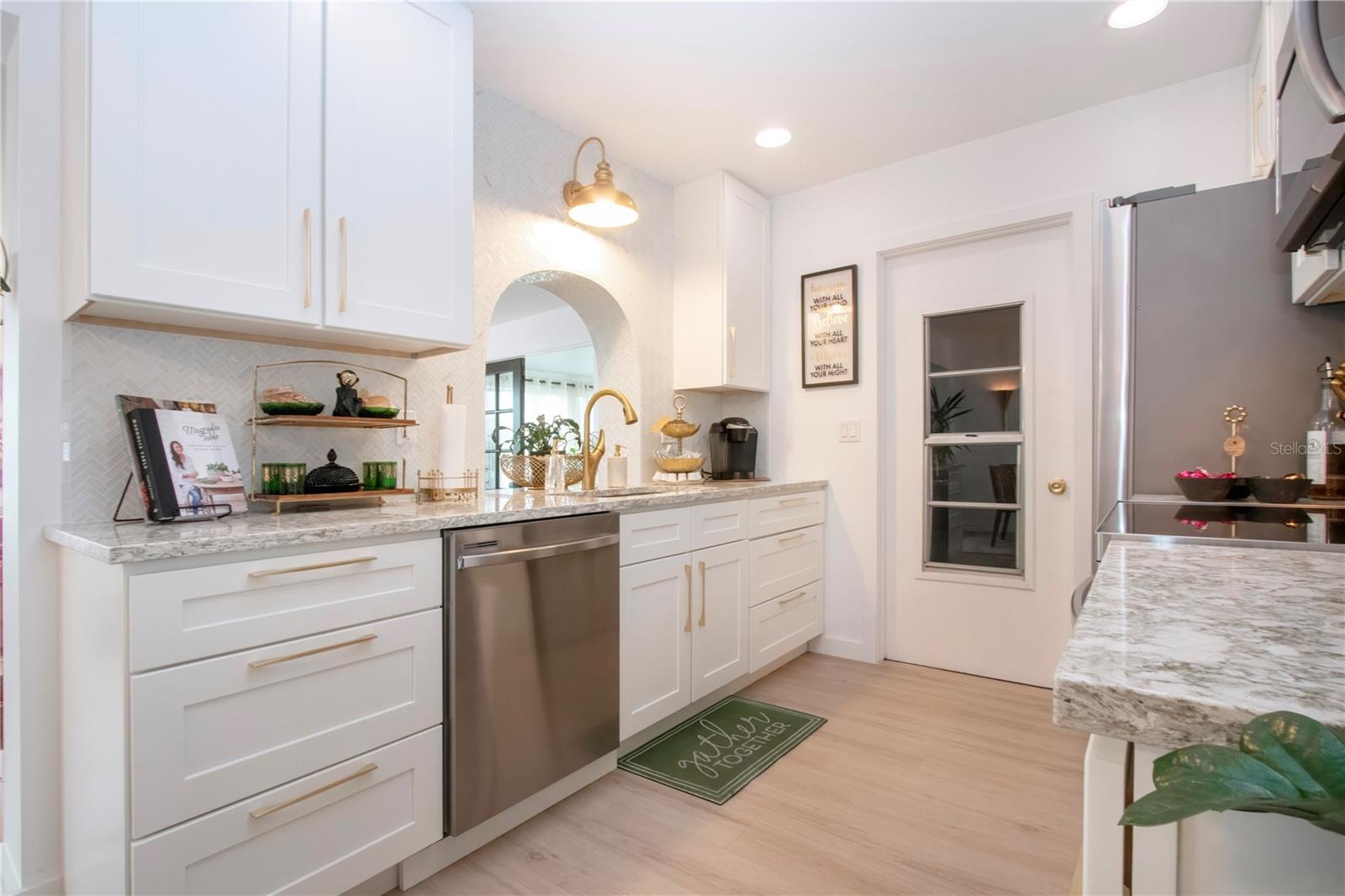 RIVER ISLES - Residential