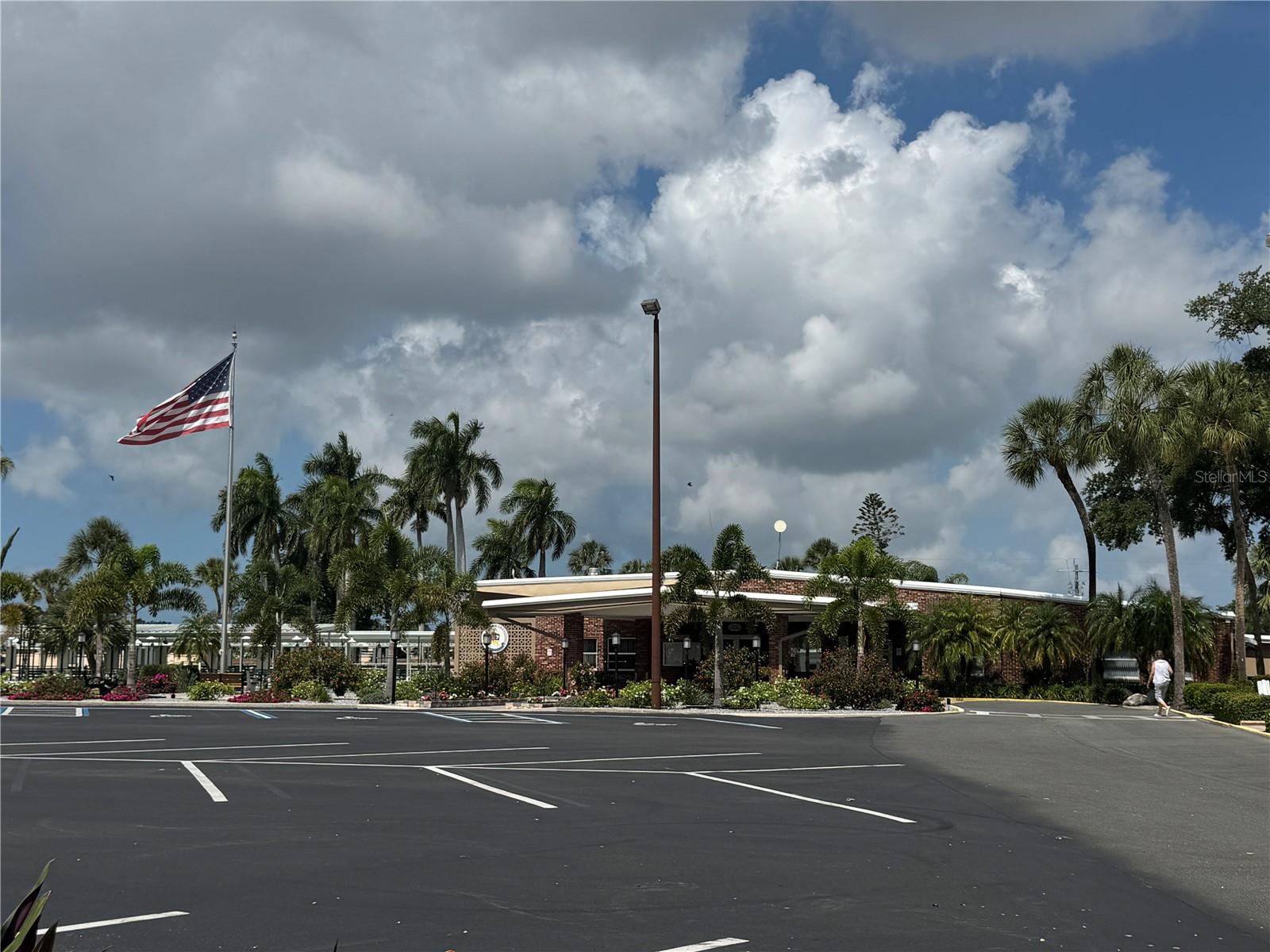 GOLF LAKES RESIDENTS CO-OP - Residential