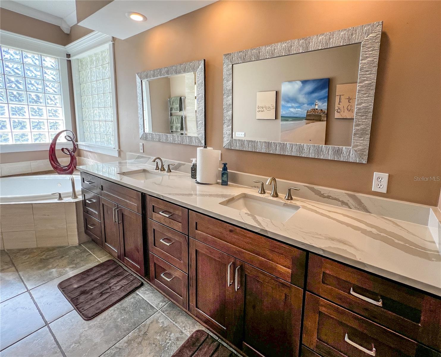 HOMESTEADS SADDLEWOOD - Residential