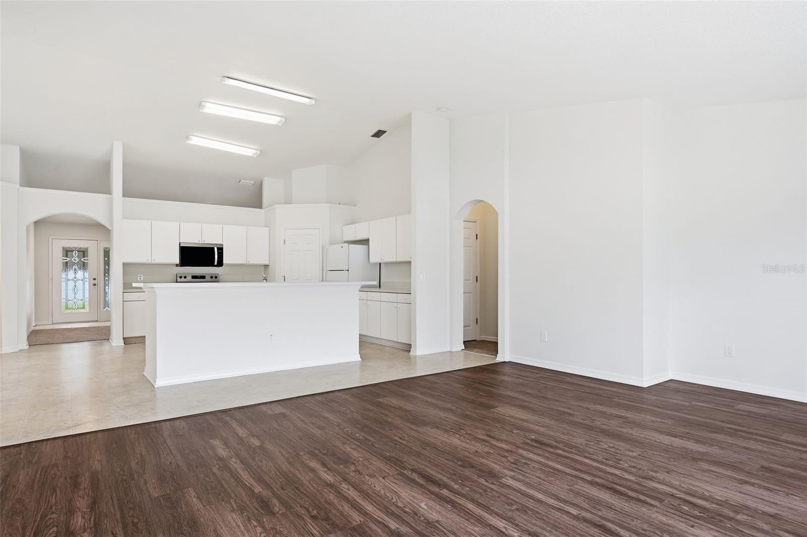 NEW RIVER LAKES PH C2 - Residential