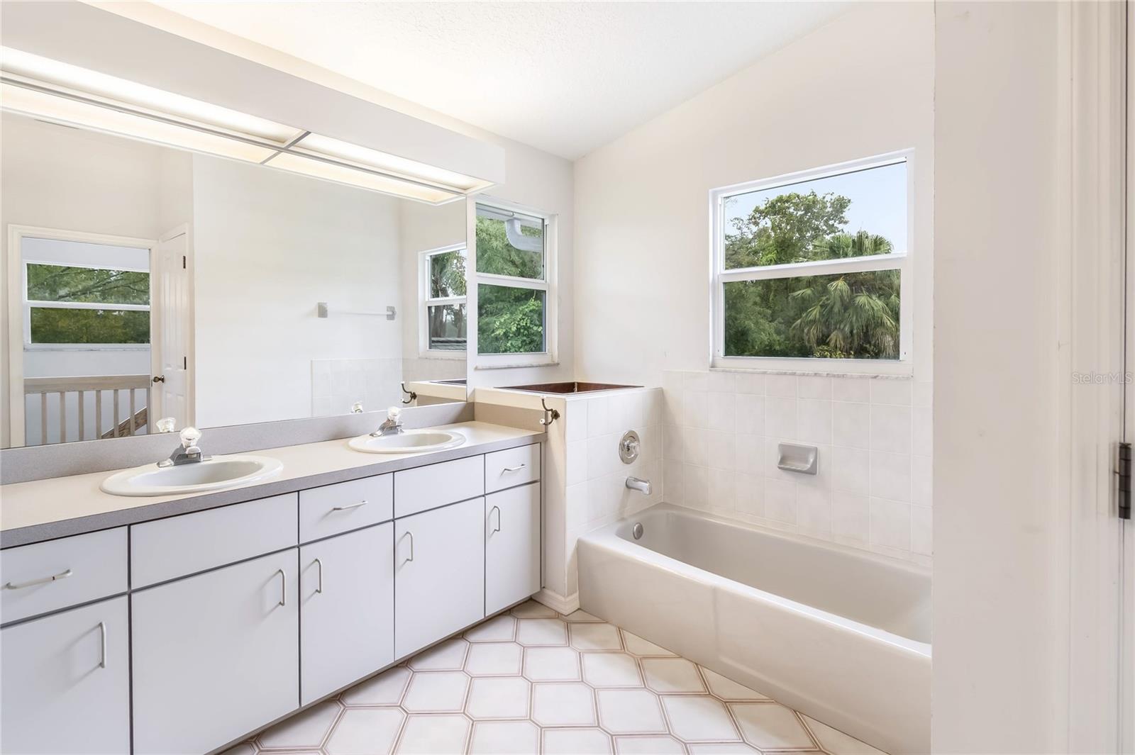 NORTH BAY HILLS - Residential
