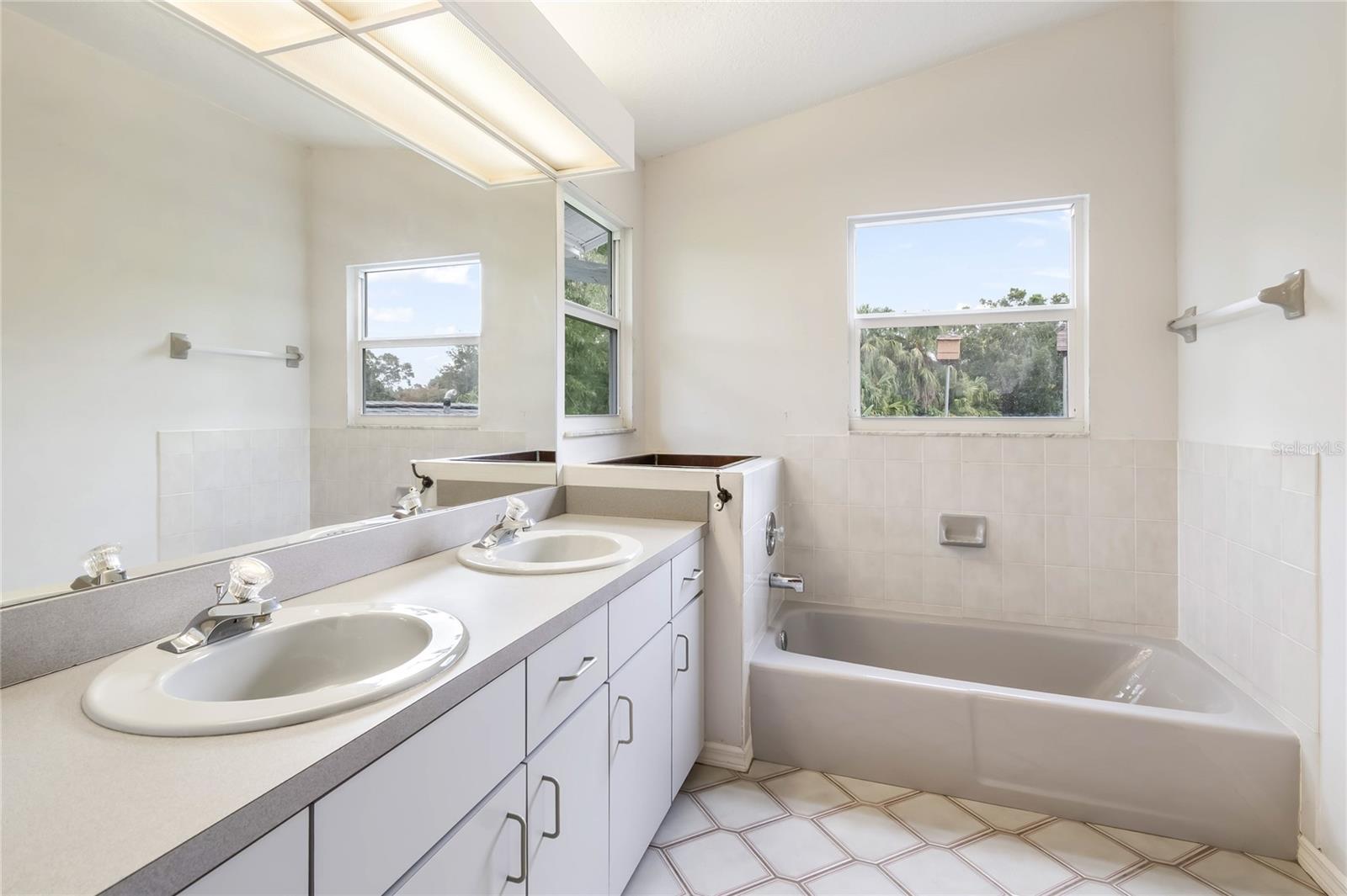 NORTH BAY HILLS - Residential