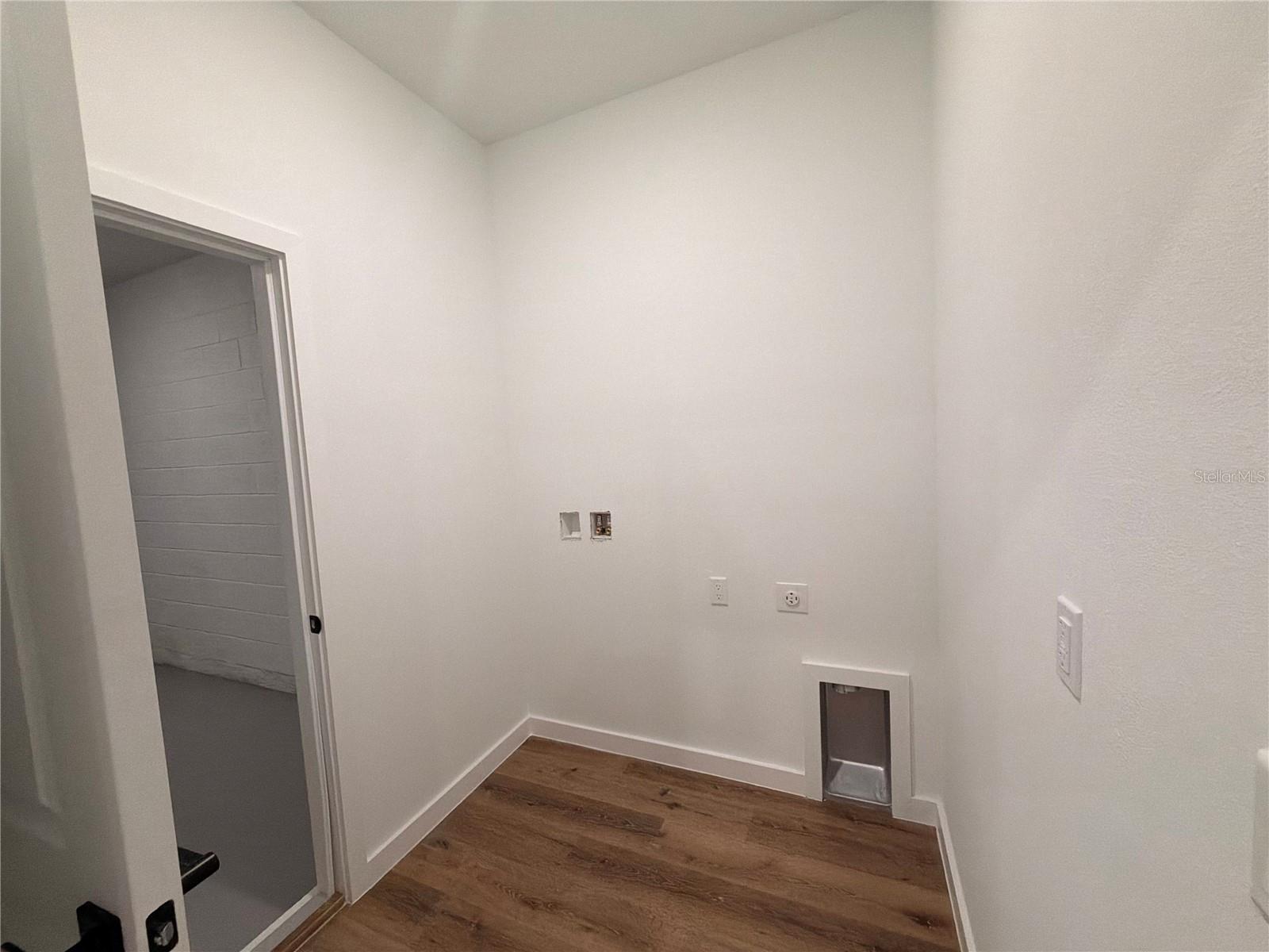 CITRUS SPGS UNIT 21 - Residential