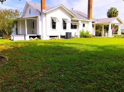 A home in DUNNELLON