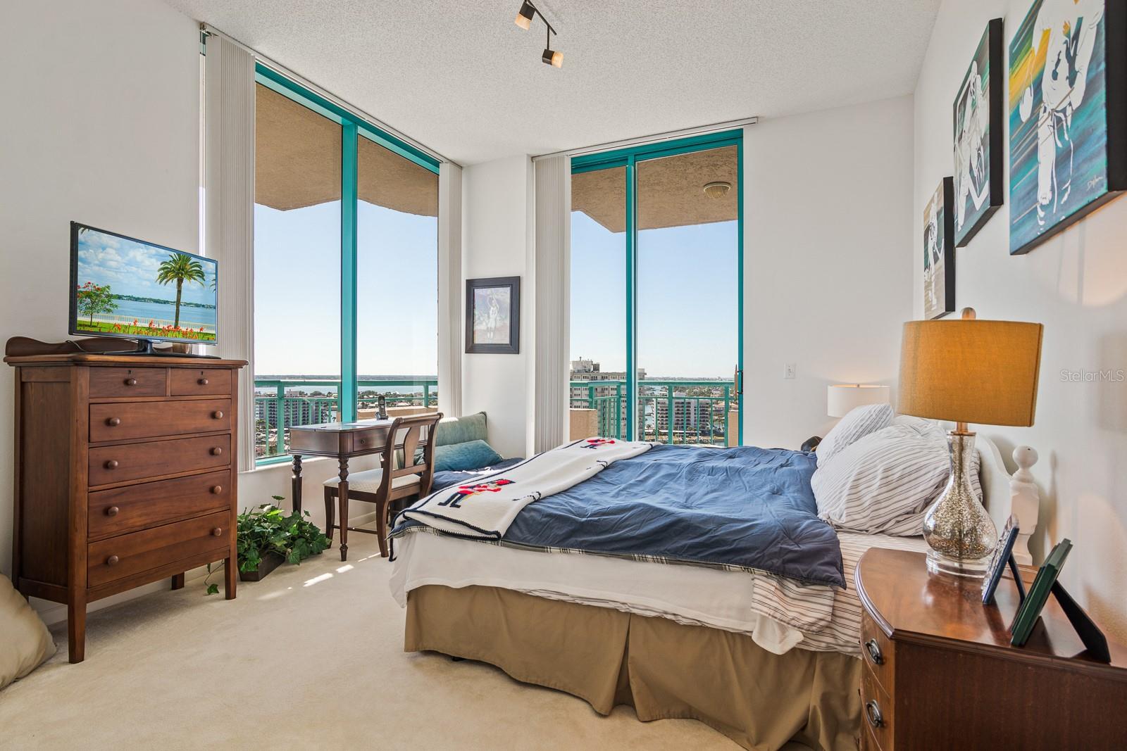 ULTIMAR THREE CONDO - Residential