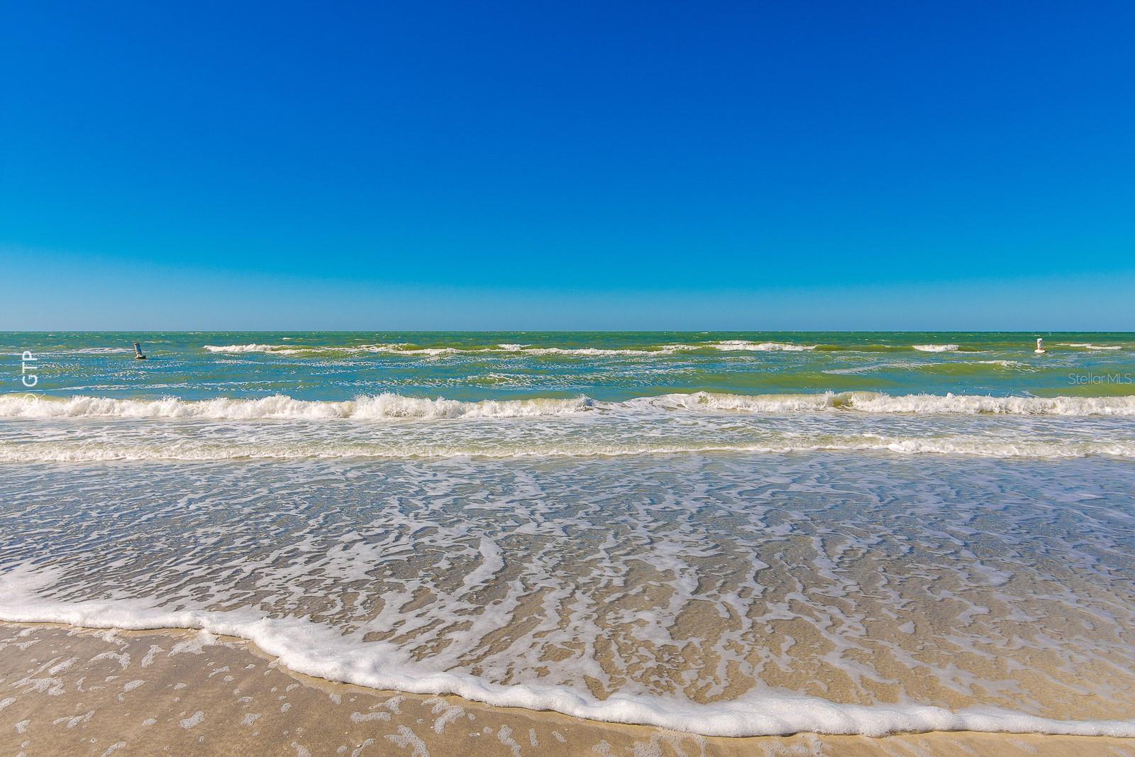 ULTIMAR THREE CONDO - Residential