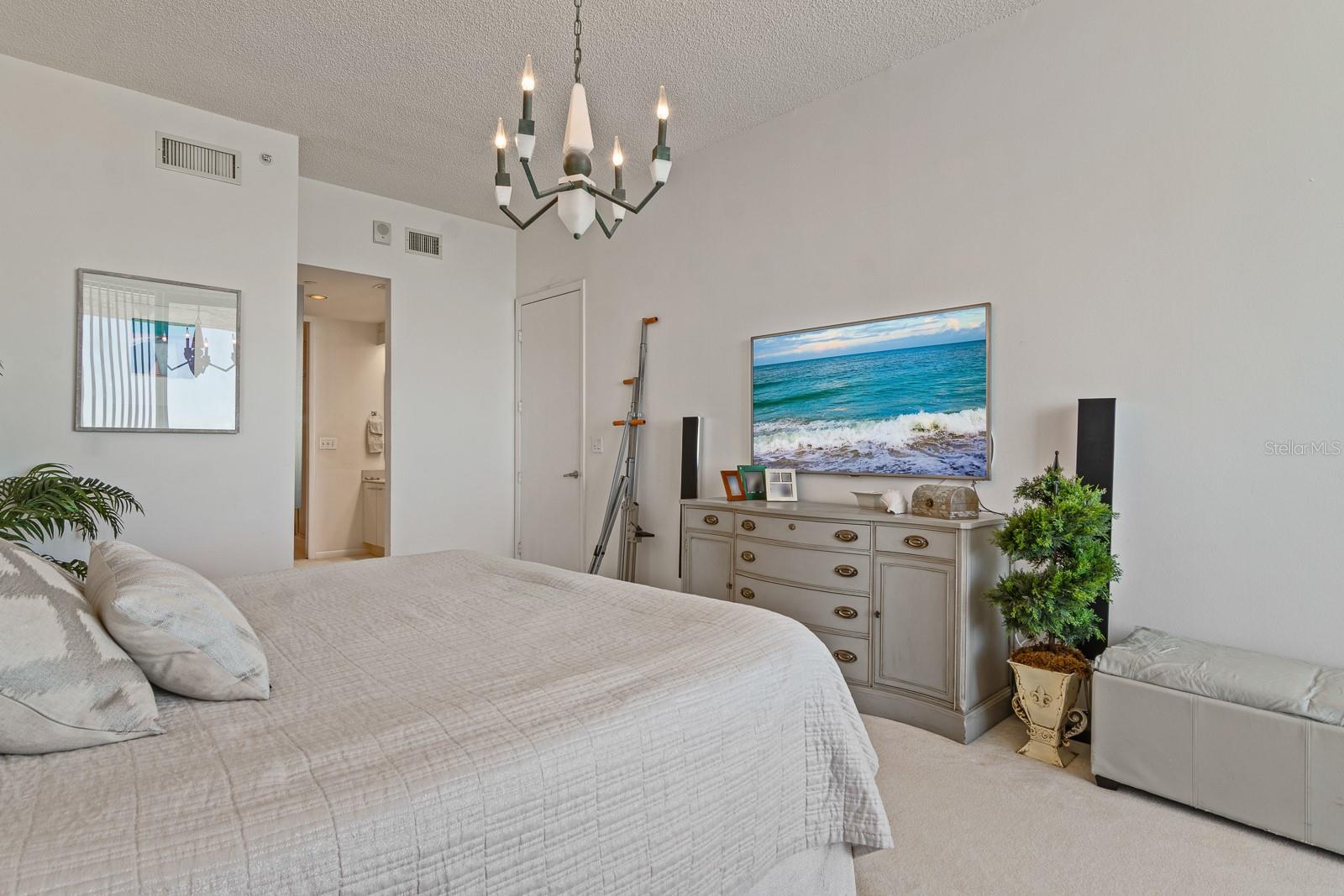 ULTIMAR THREE CONDO - Residential