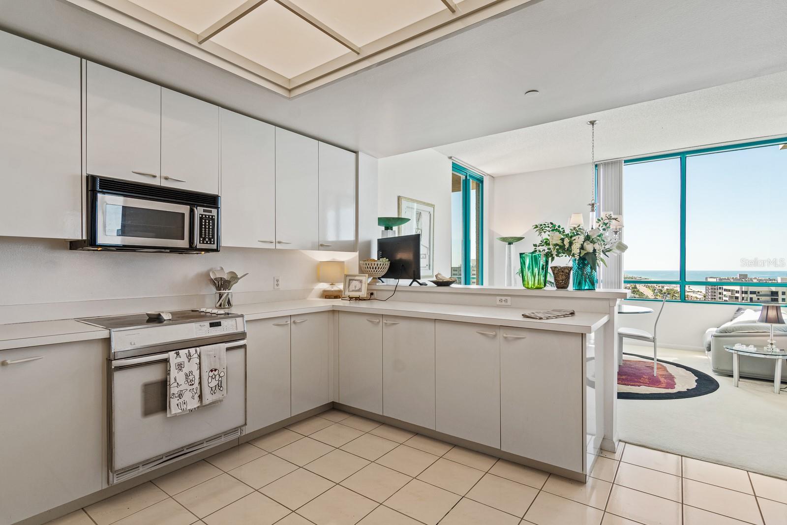 ULTIMAR THREE CONDO - Residential