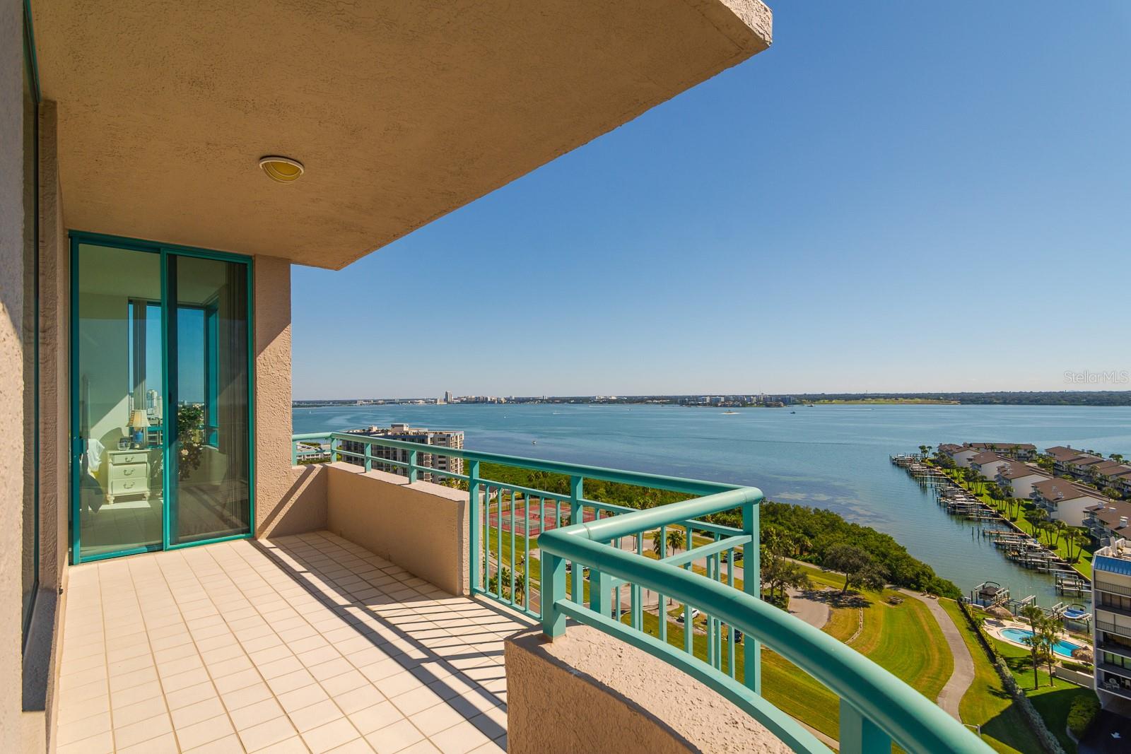 ULTIMAR THREE CONDO - Residential