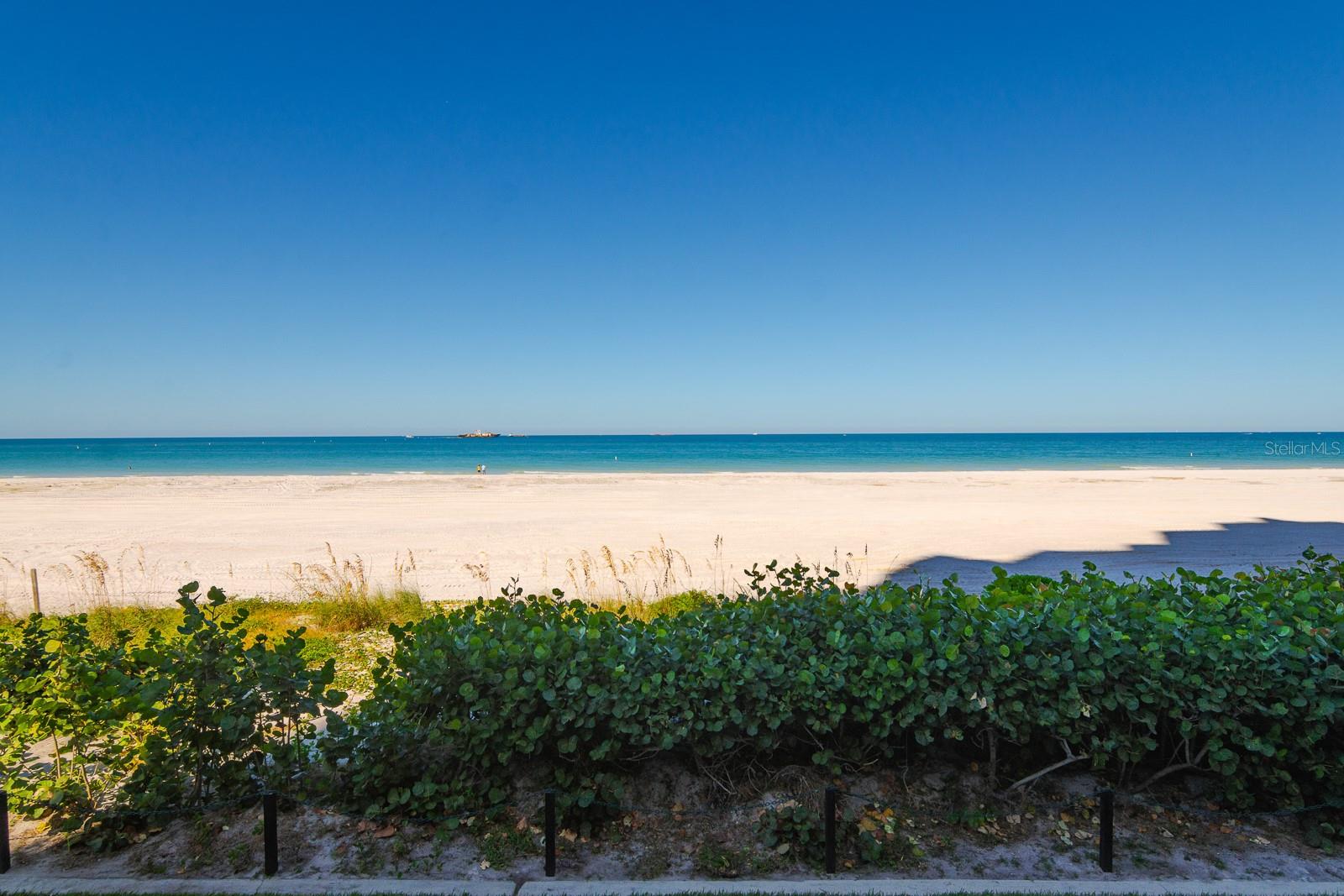 ULTIMAR THREE CONDO - Residential