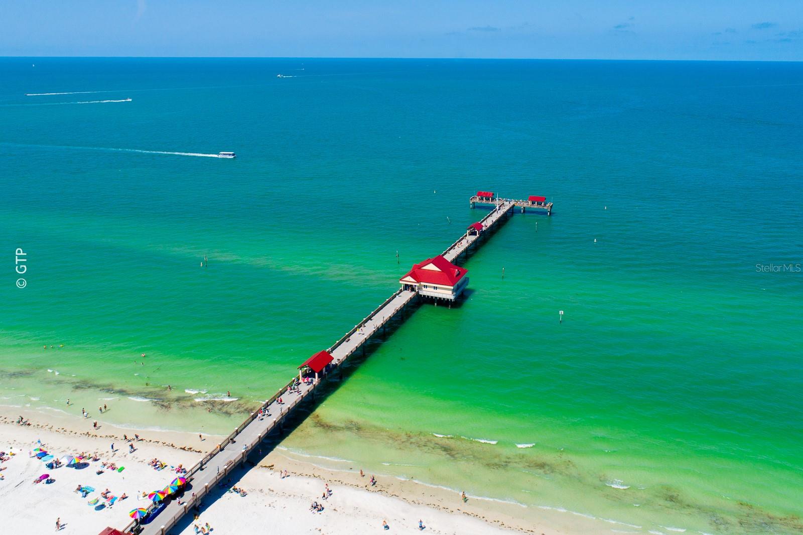 ULTIMAR THREE CONDO - Residential