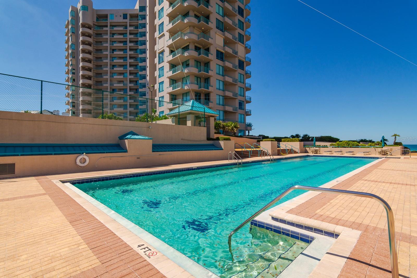 ULTIMAR THREE CONDO - Residential