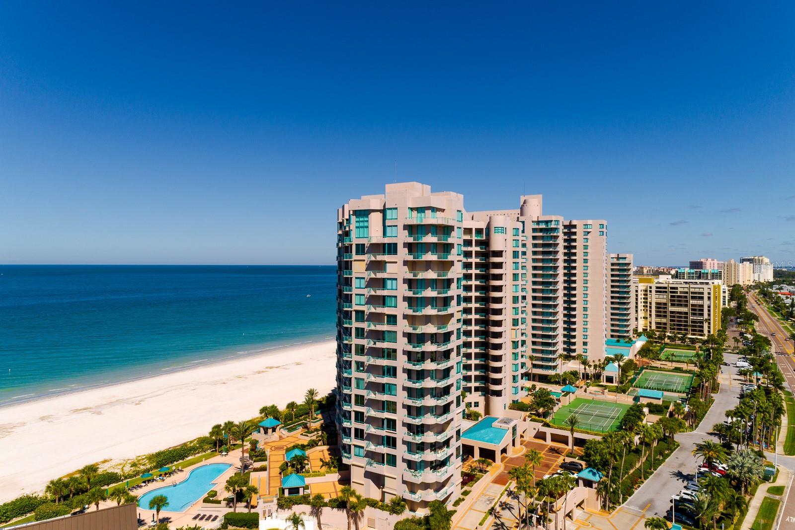 ULTIMAR THREE CONDO - Residential