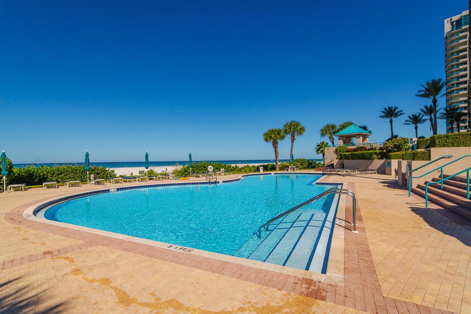 ULTIMAR THREE CONDO - Residential