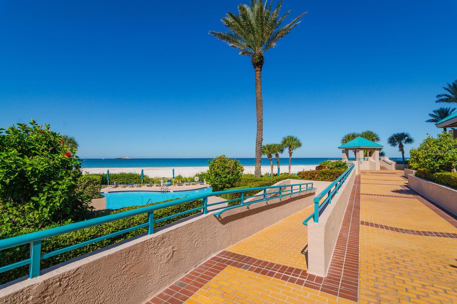 ULTIMAR THREE CONDO - Residential