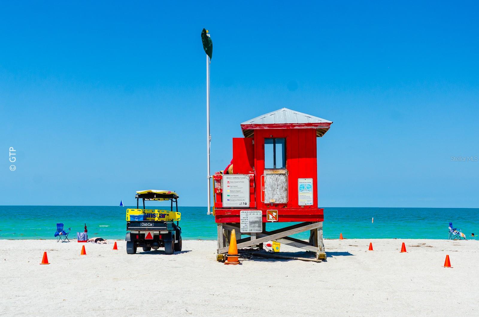 ULTIMAR THREE CONDO - Residential