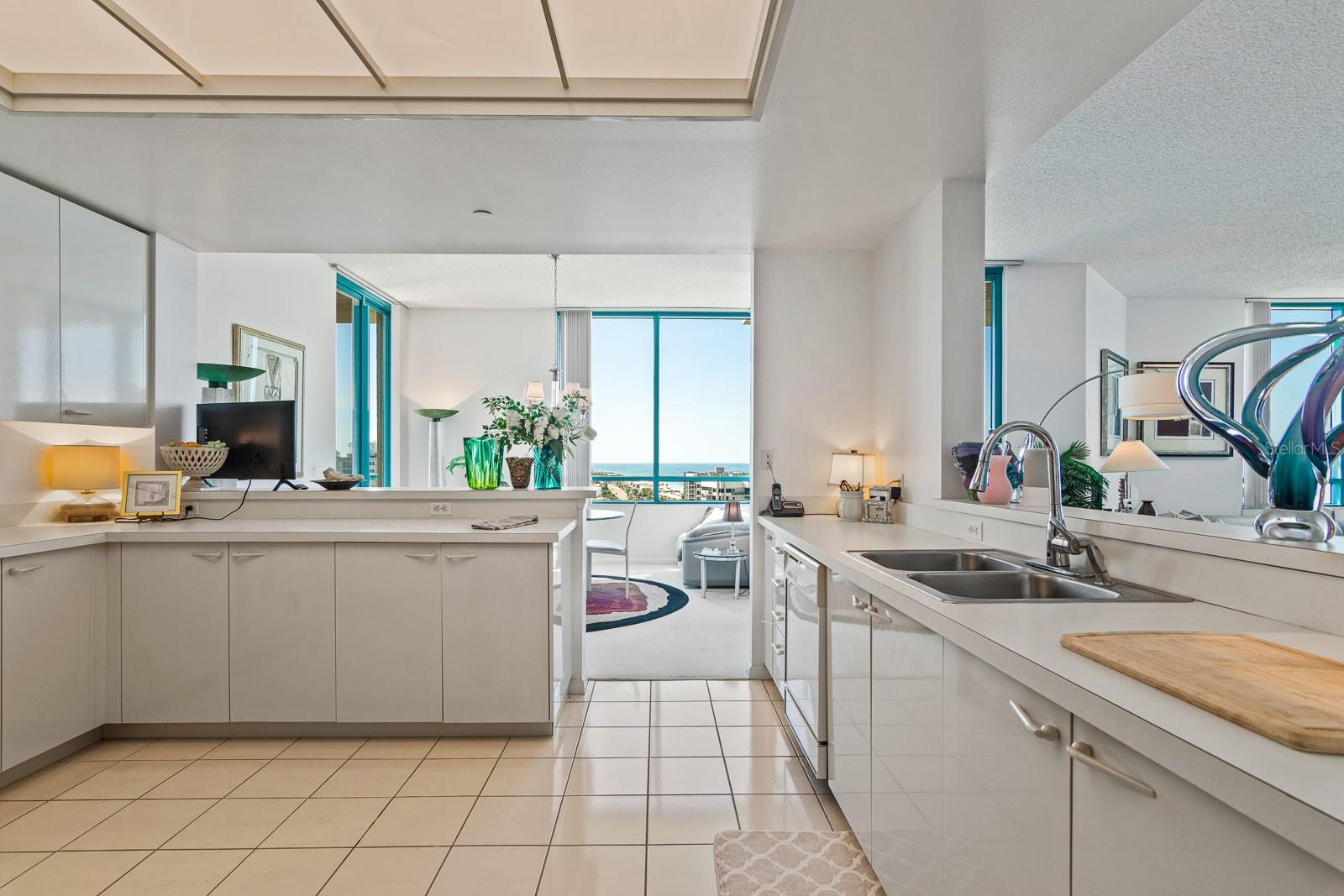 ULTIMAR THREE CONDO - Residential