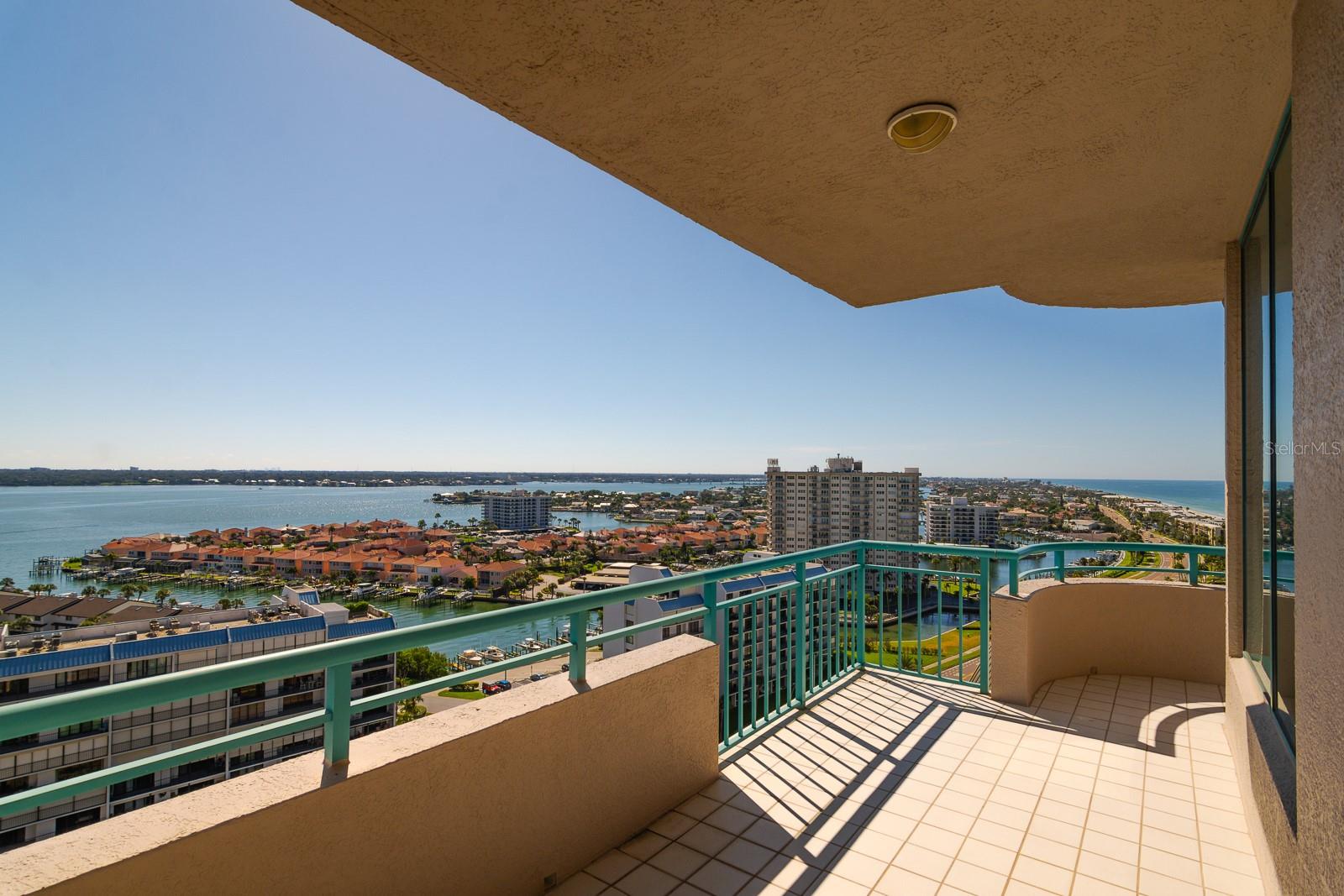 ULTIMAR THREE CONDO - Residential