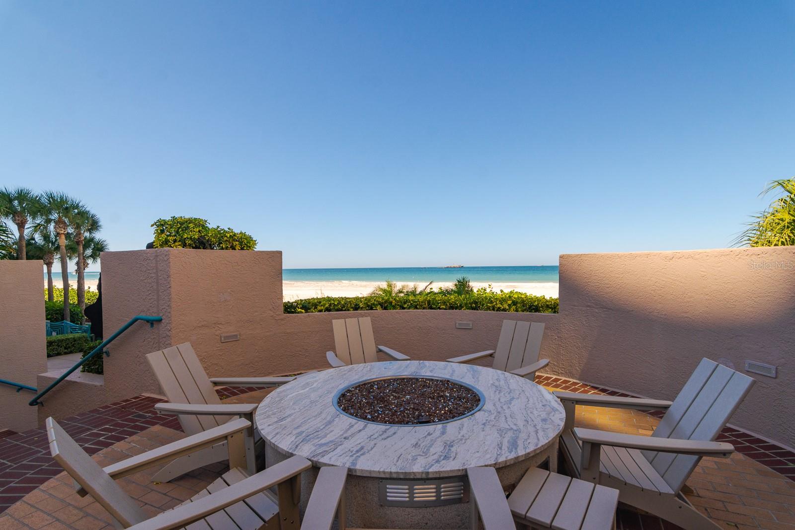 ULTIMAR THREE CONDO - Residential