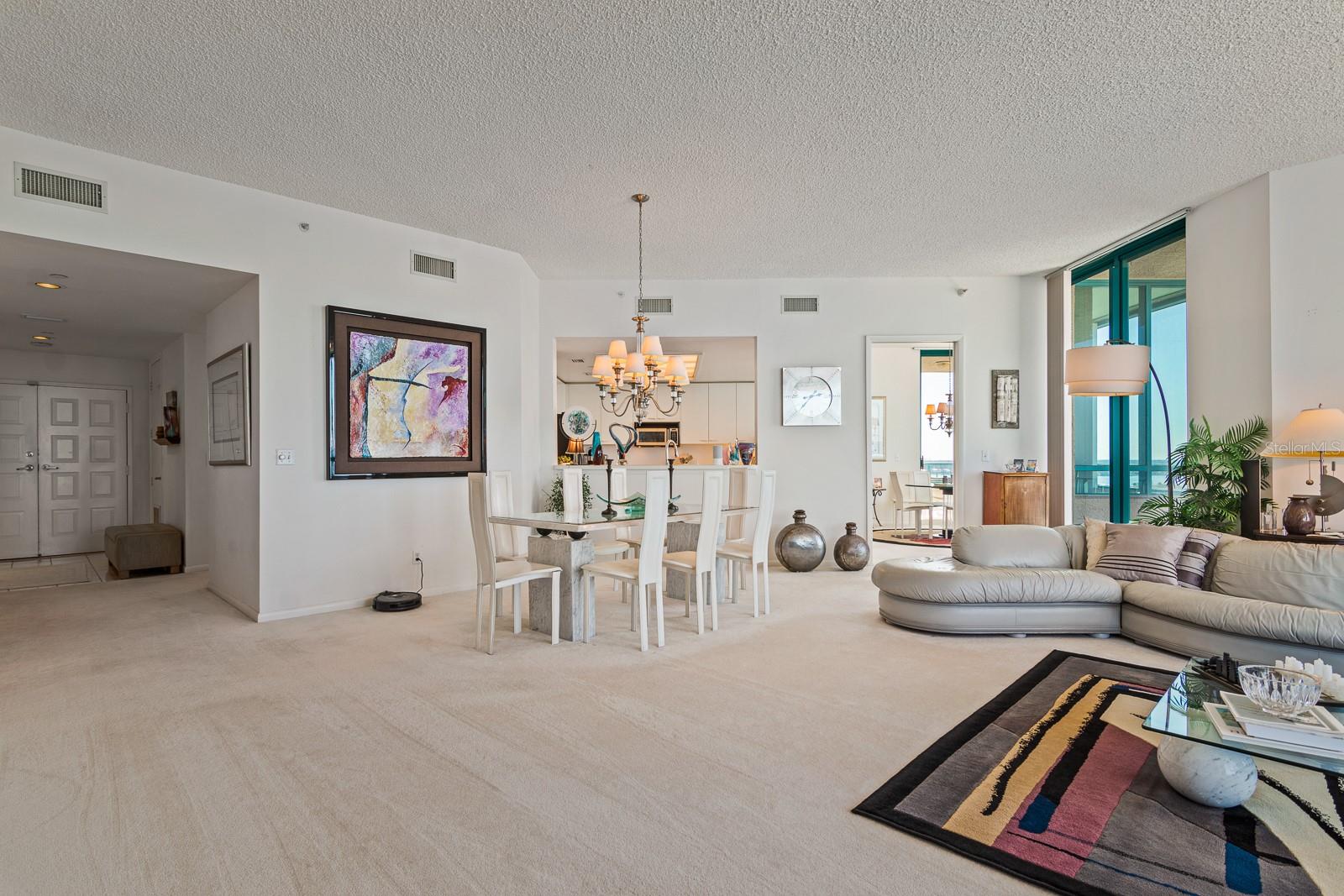 ULTIMAR THREE CONDO - Residential