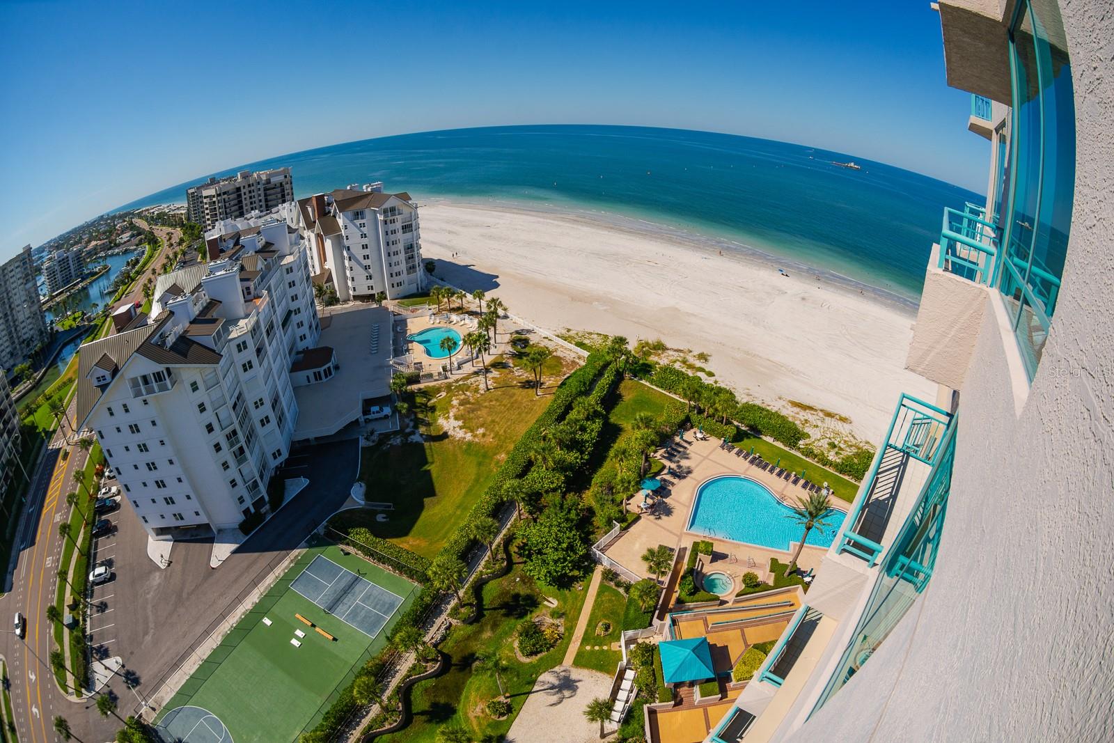 ULTIMAR THREE CONDO - Residential