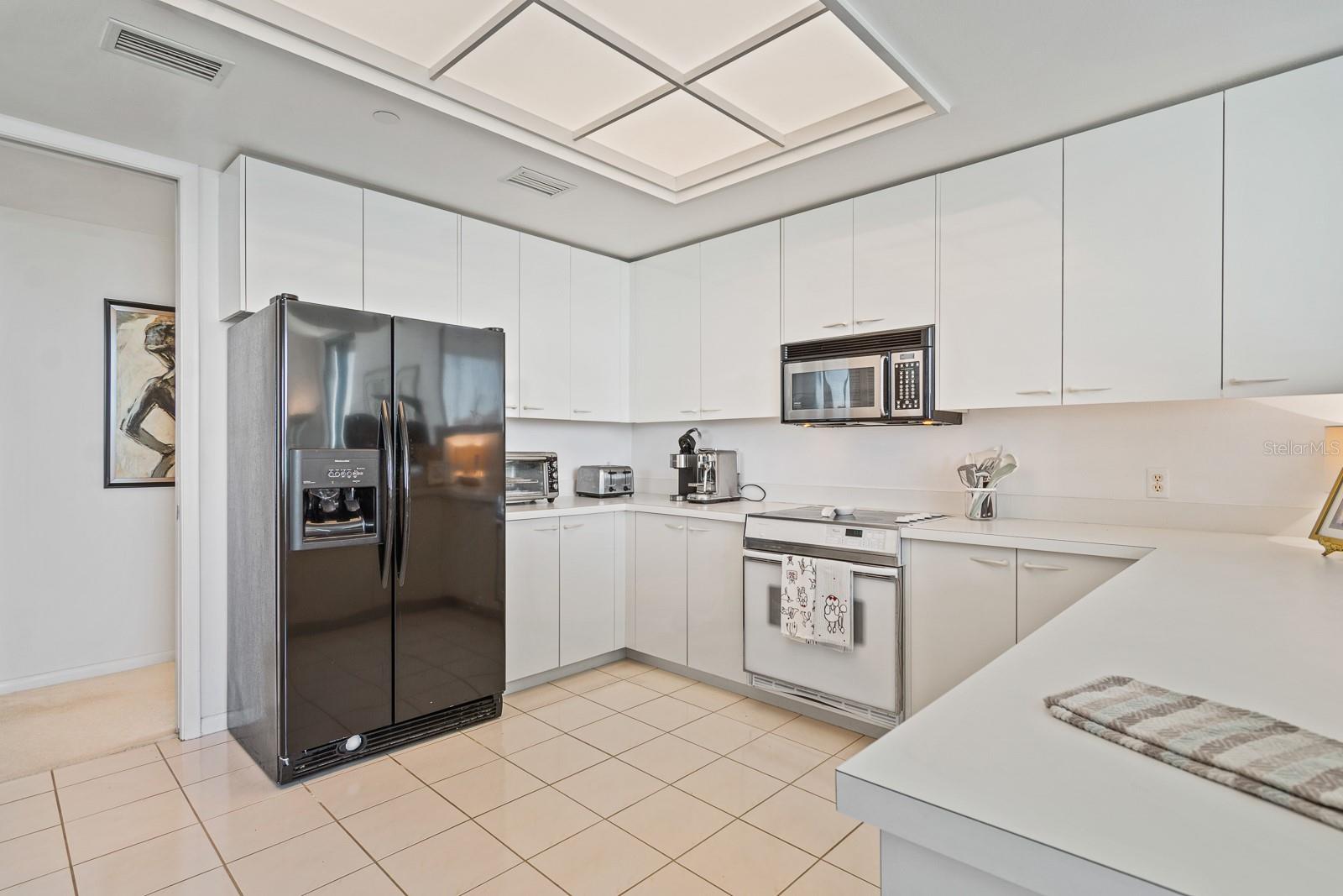 ULTIMAR THREE CONDO - Residential