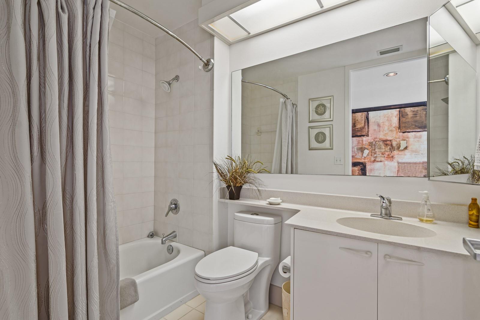 ULTIMAR THREE CONDO - Residential