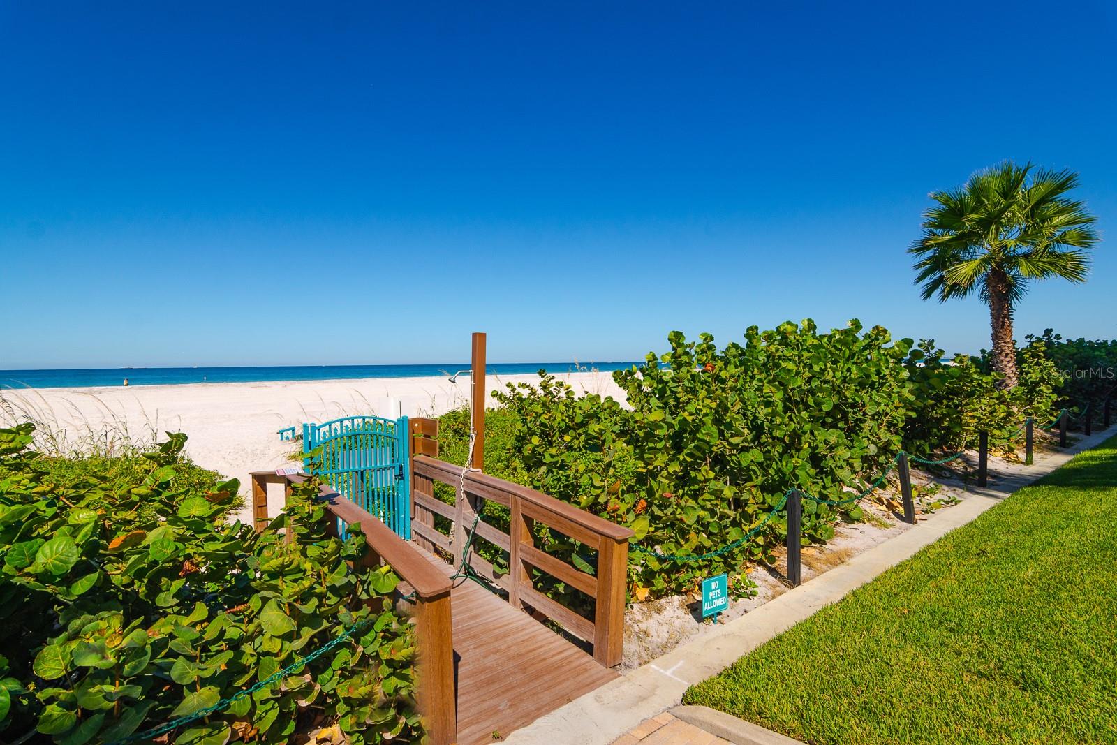 ULTIMAR THREE CONDO - Residential