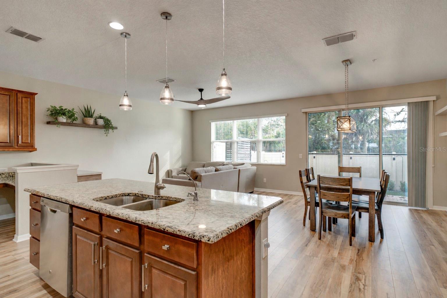 WALKERS GROVE - Residential