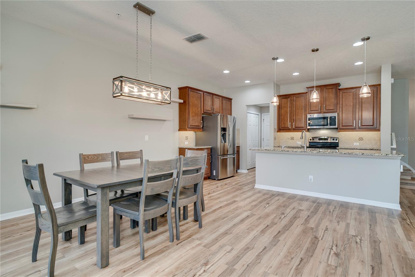 WALKERS GROVE - Residential